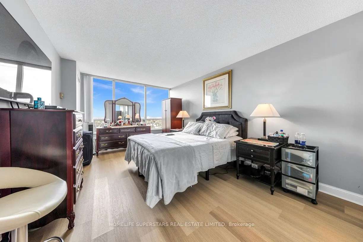 24 Hanover Road #907