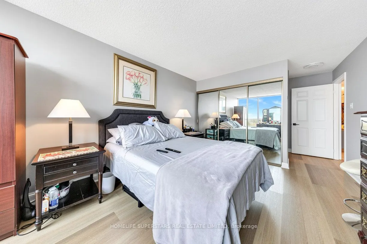 24 Hanover Road #907