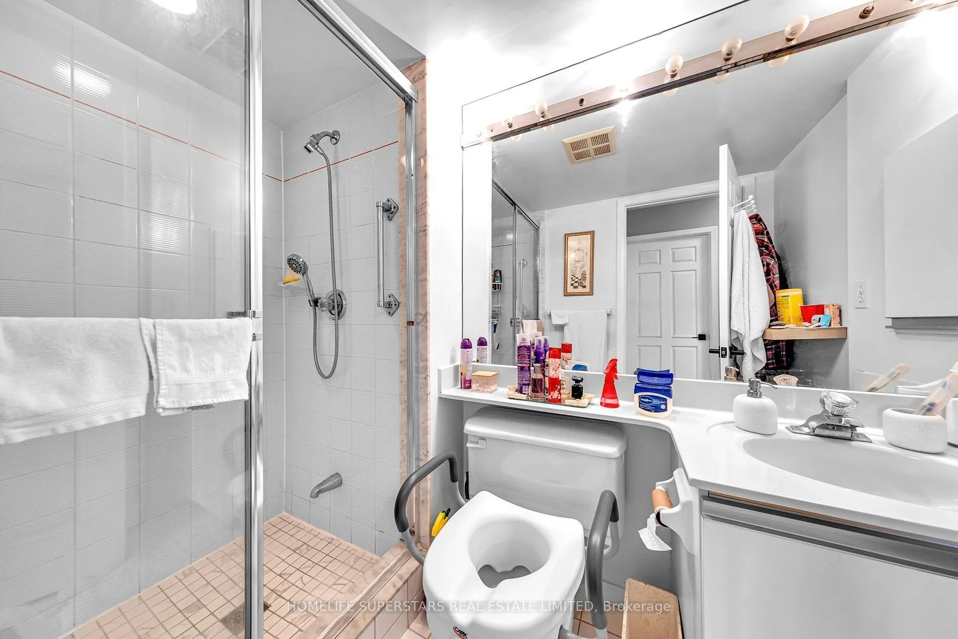 24 Hanover Road #907