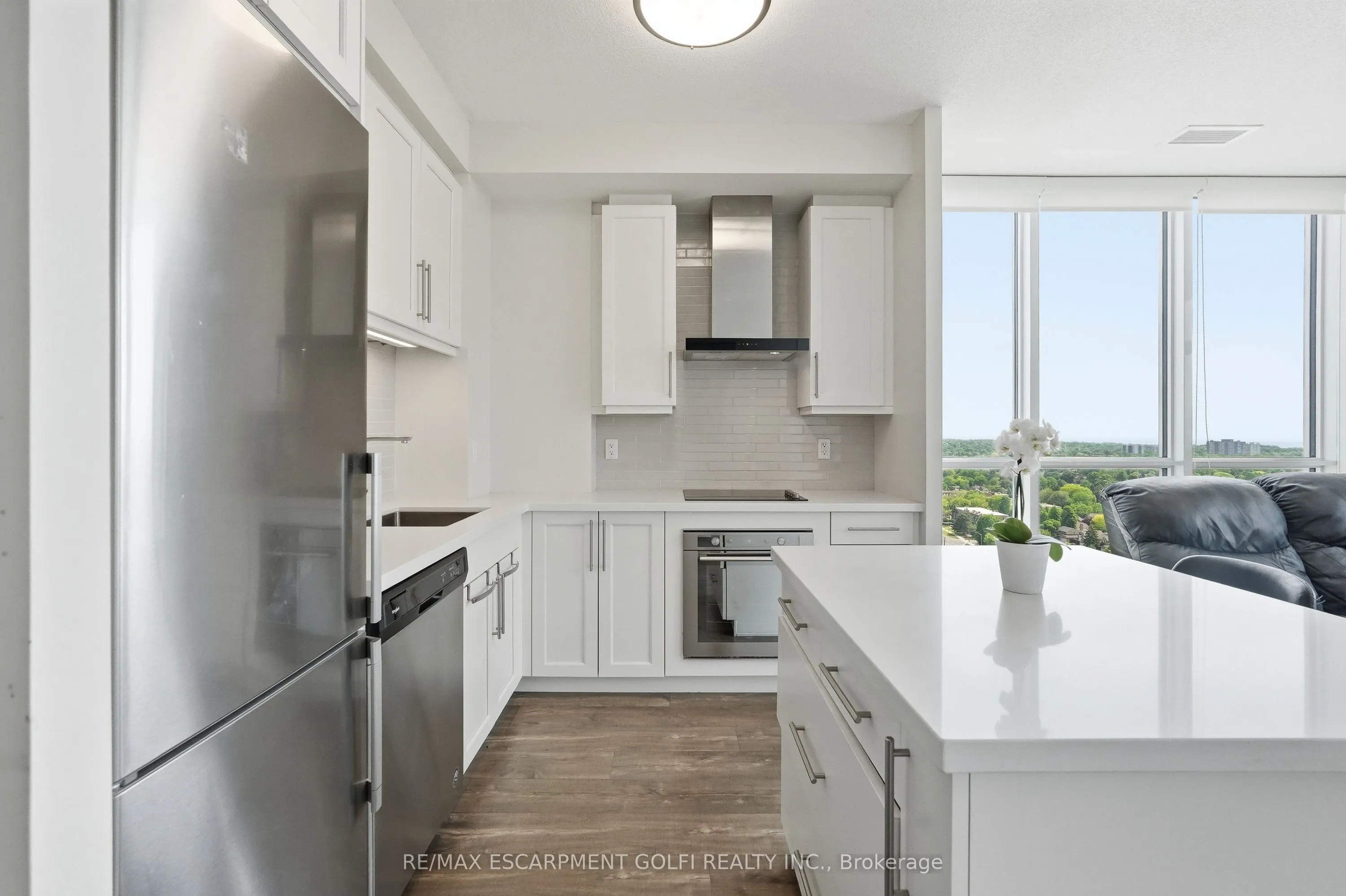2093 FAIRVIEW Street #2004