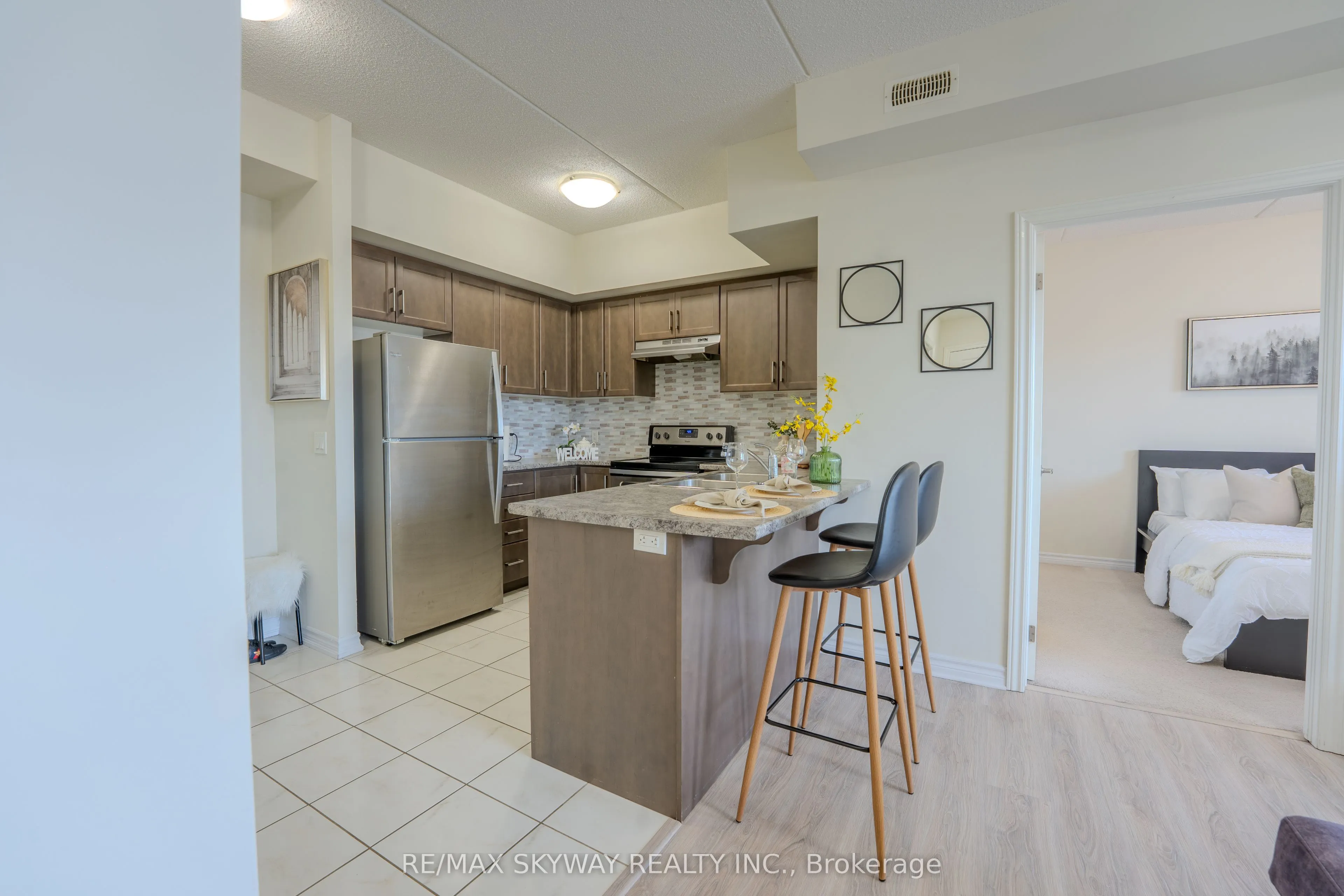 640 Sauve Street #420