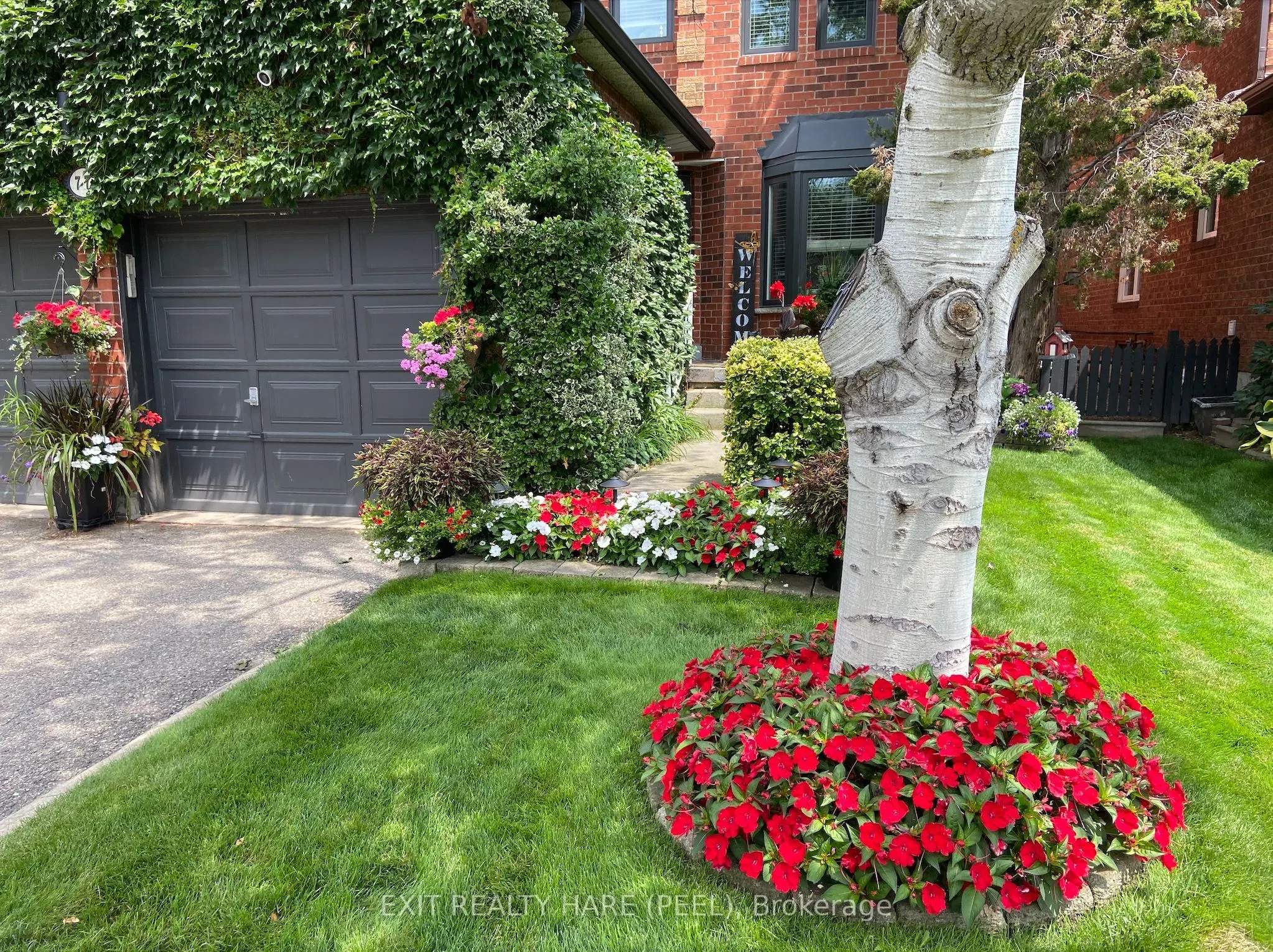 77 Lord Simcoe Drive