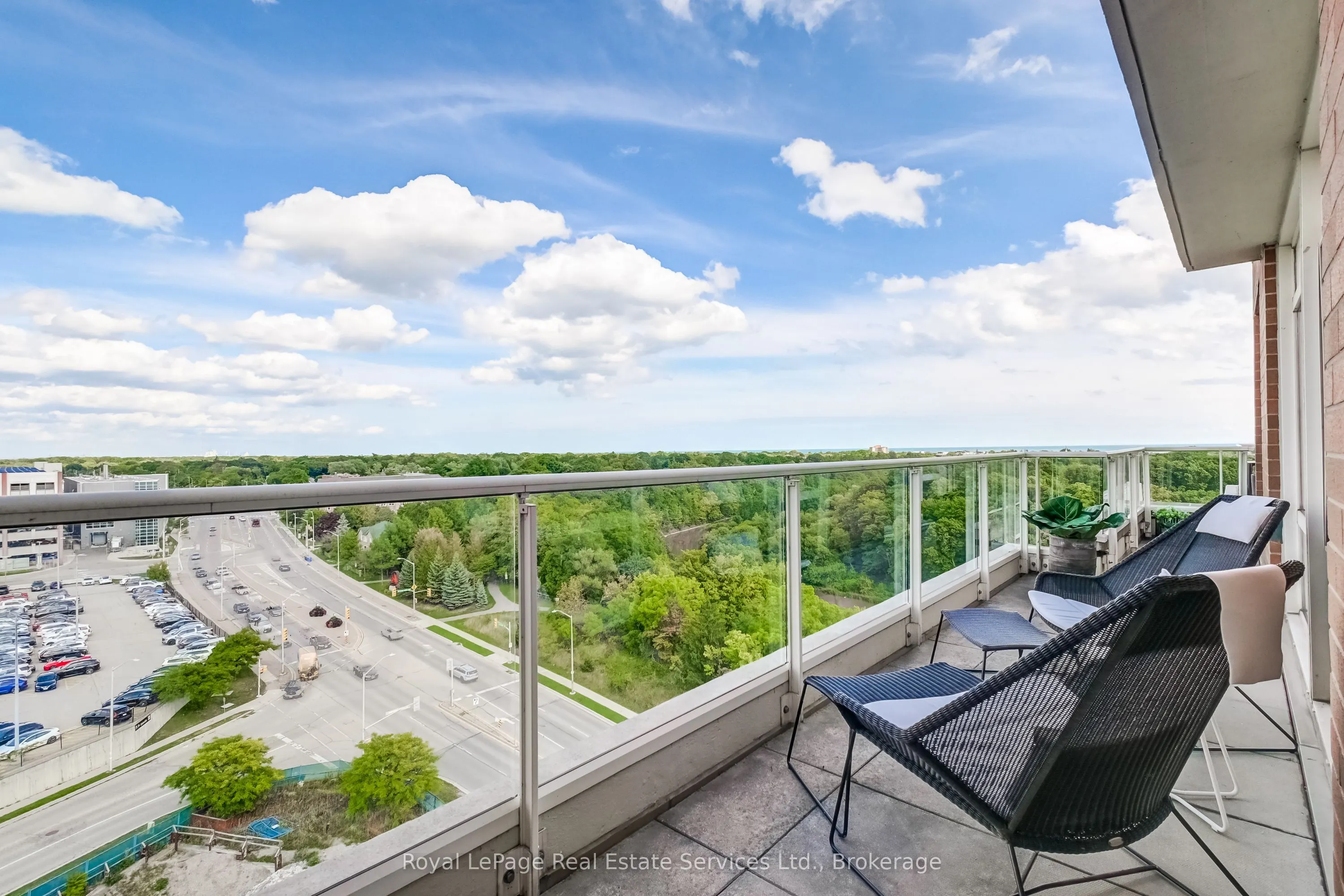 60 Old Mill Road #PH1