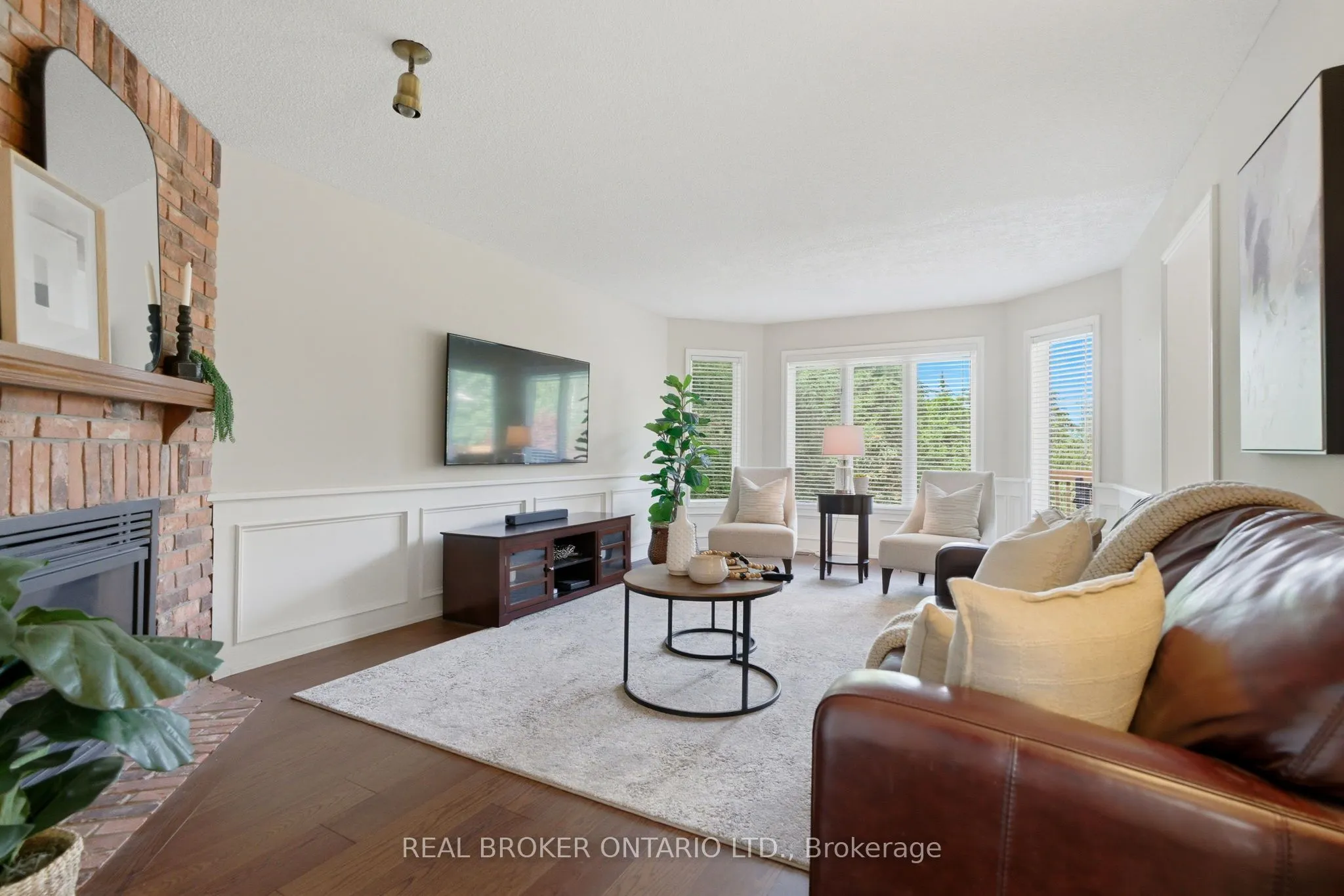 2205 Shaftesbury Court