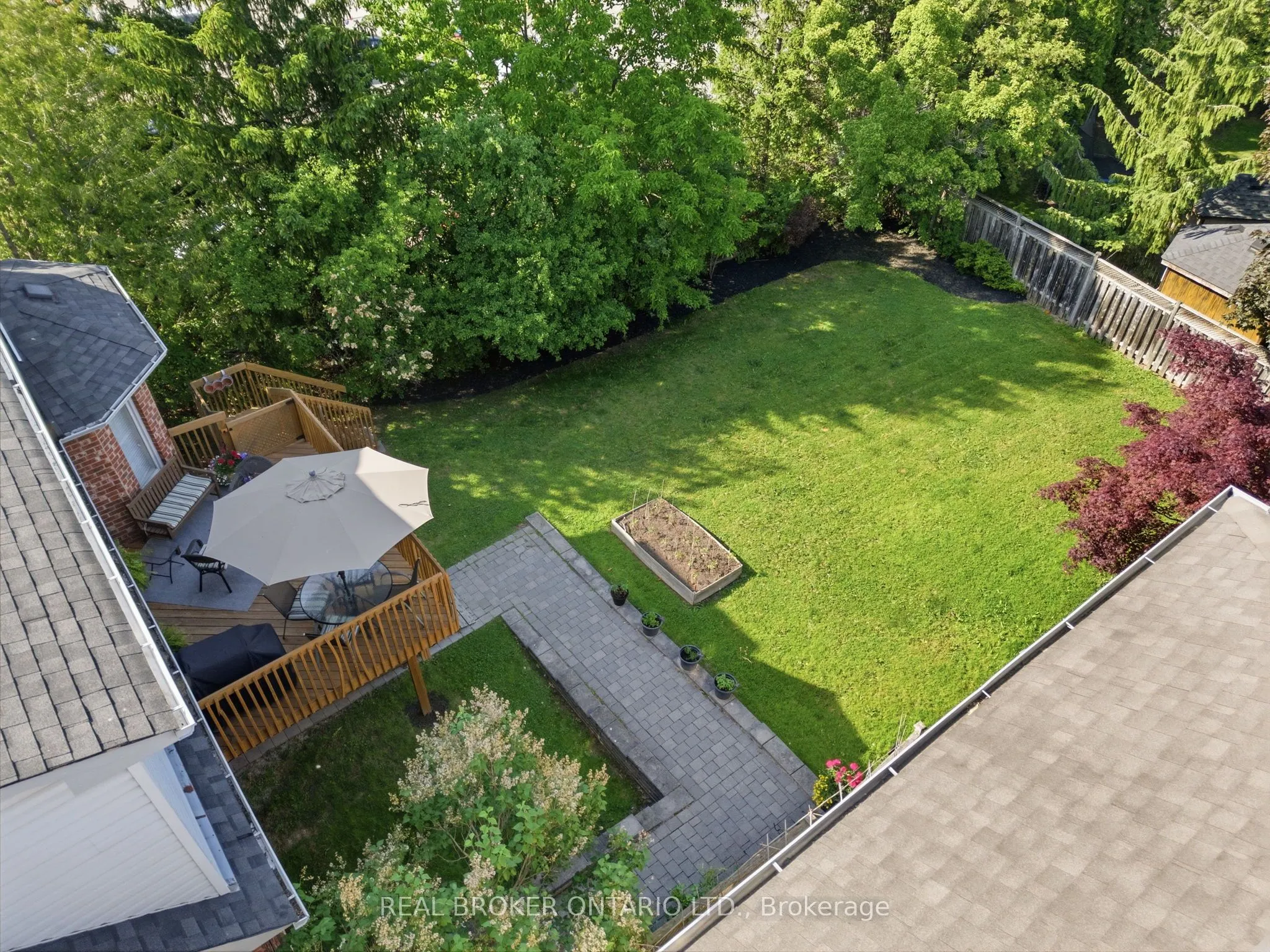 2205 Shaftesbury Court