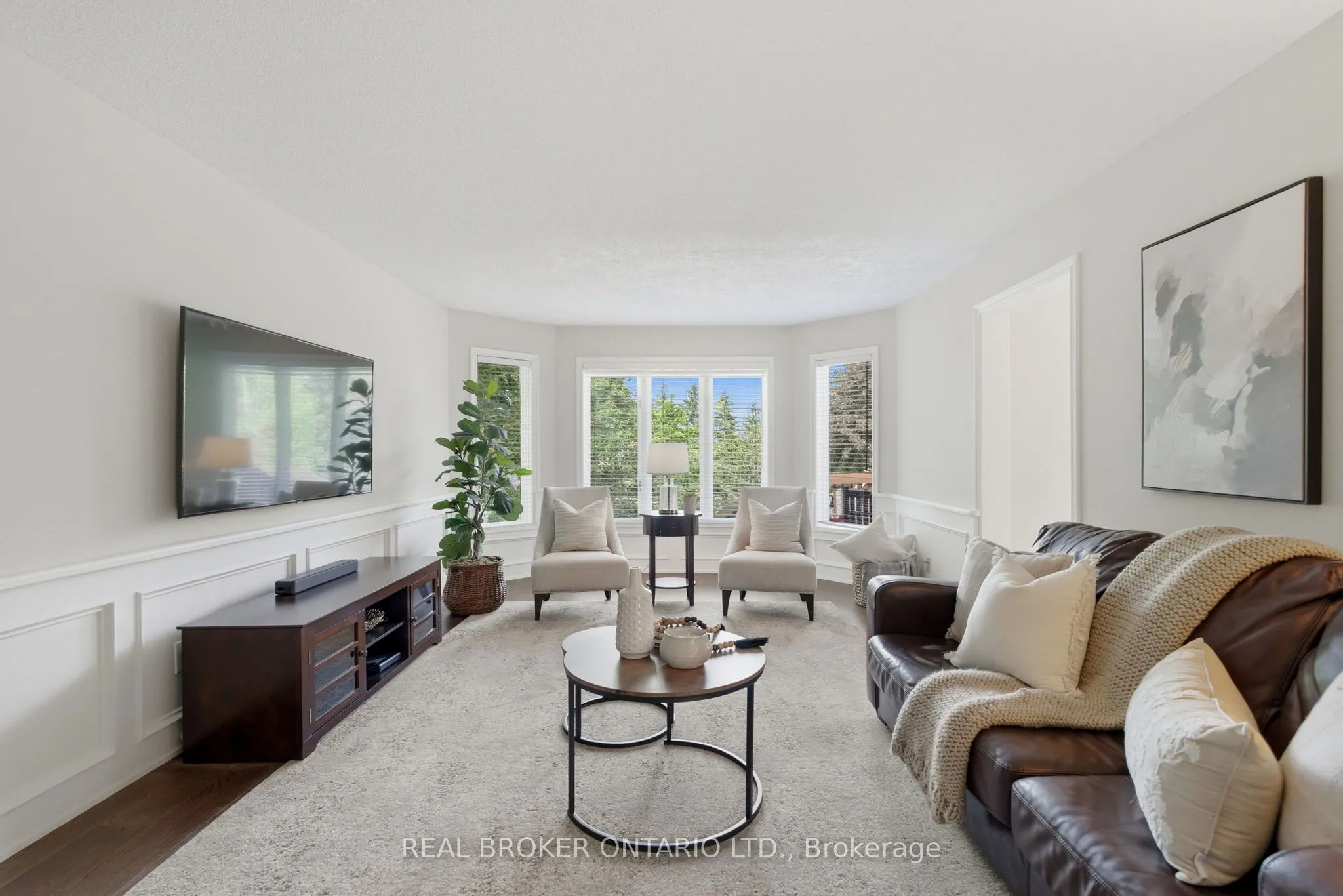 2205 Shaftesbury Court