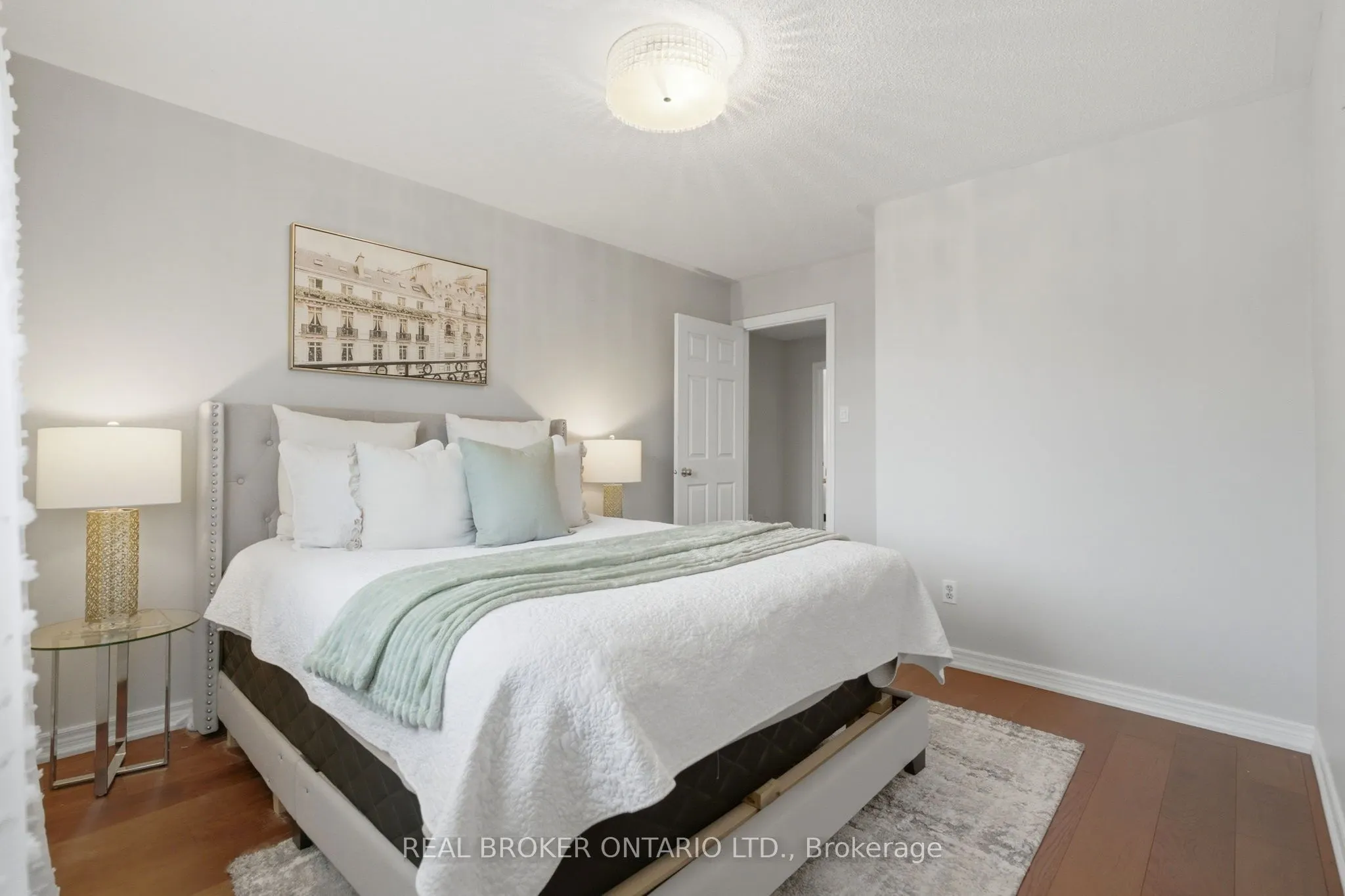 2205 Shaftesbury Court
