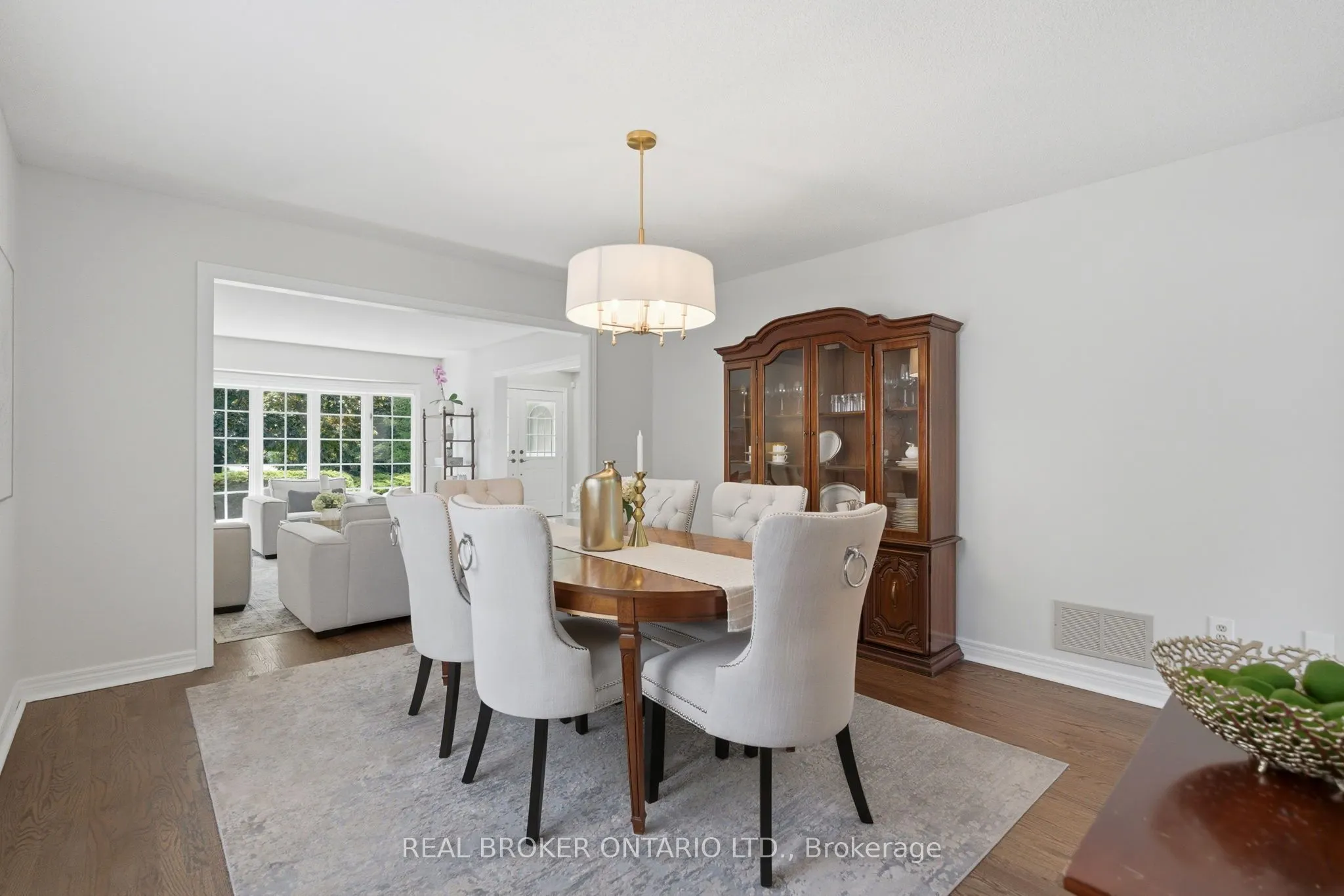 2205 Shaftesbury Court