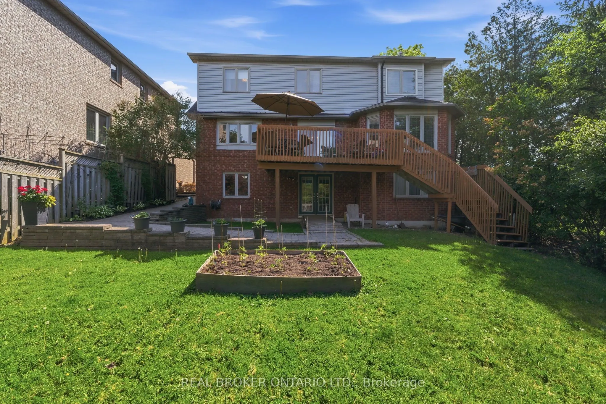 2205 Shaftesbury Court