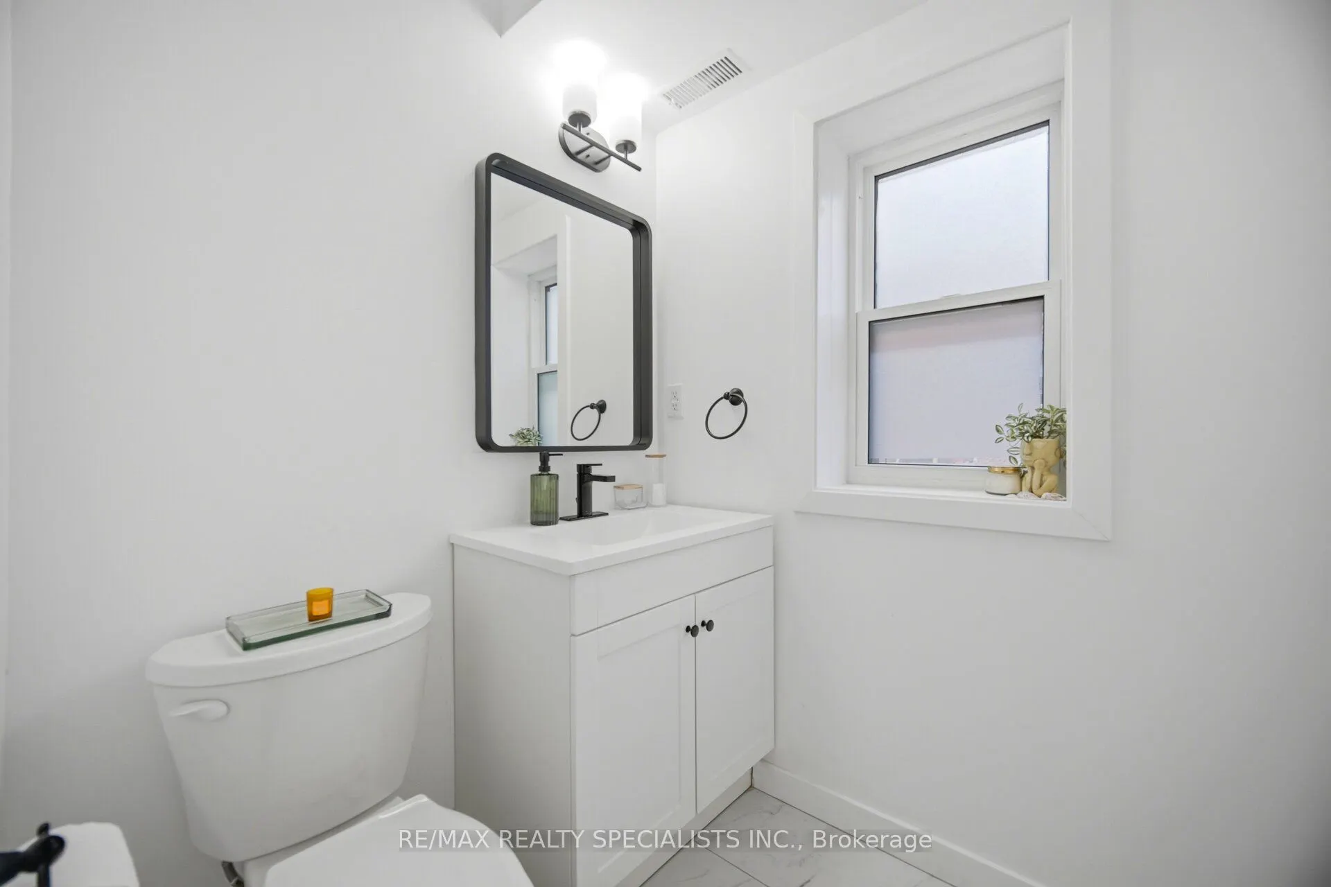 298 South Kingsway