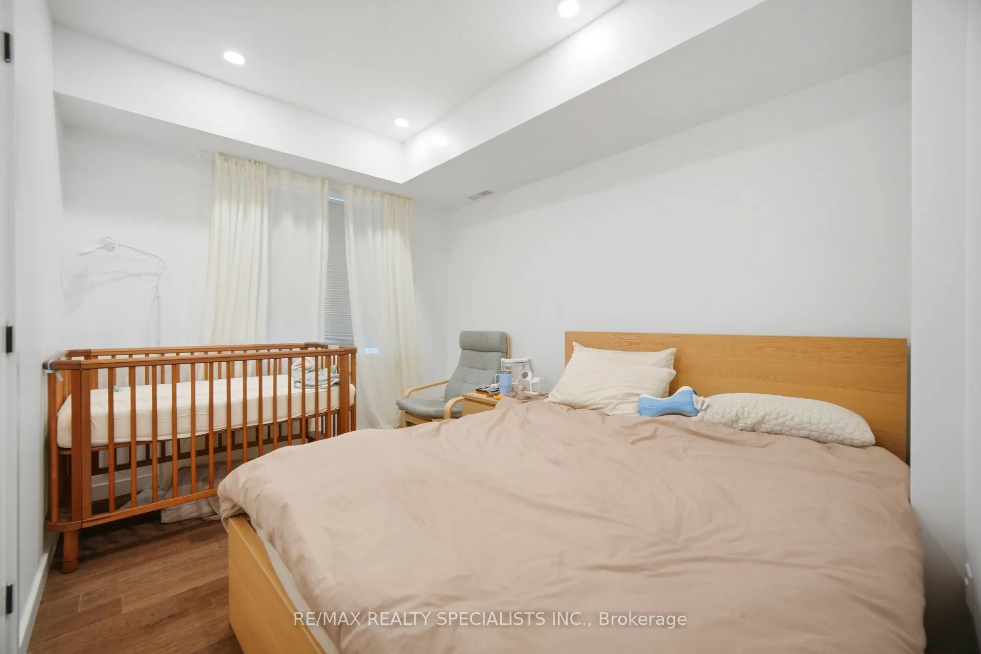298 South Kingsway