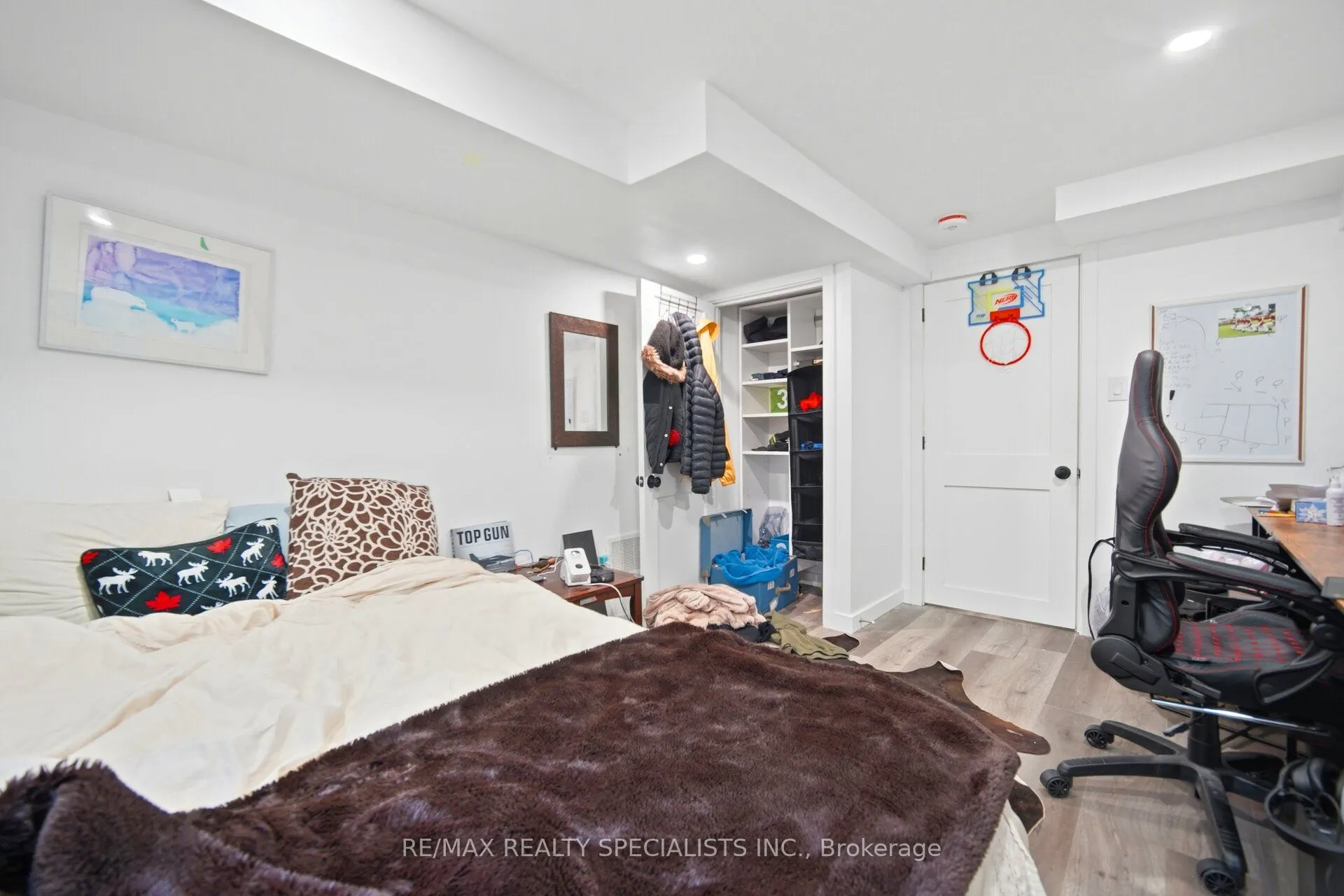 298 South Kingsway