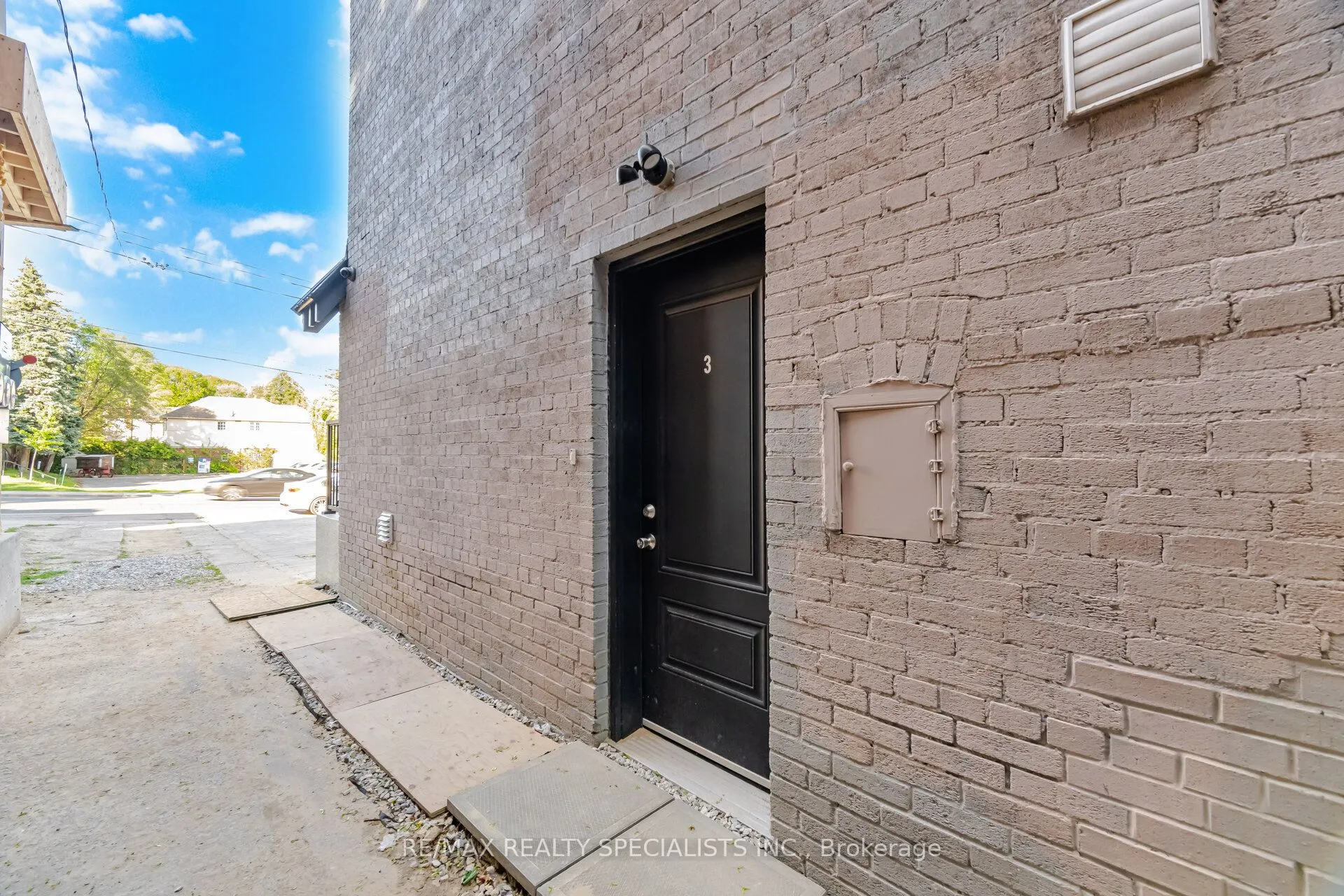 298 South Kingsway
