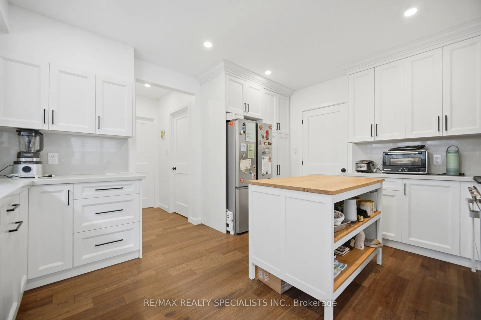 298 South Kingsway