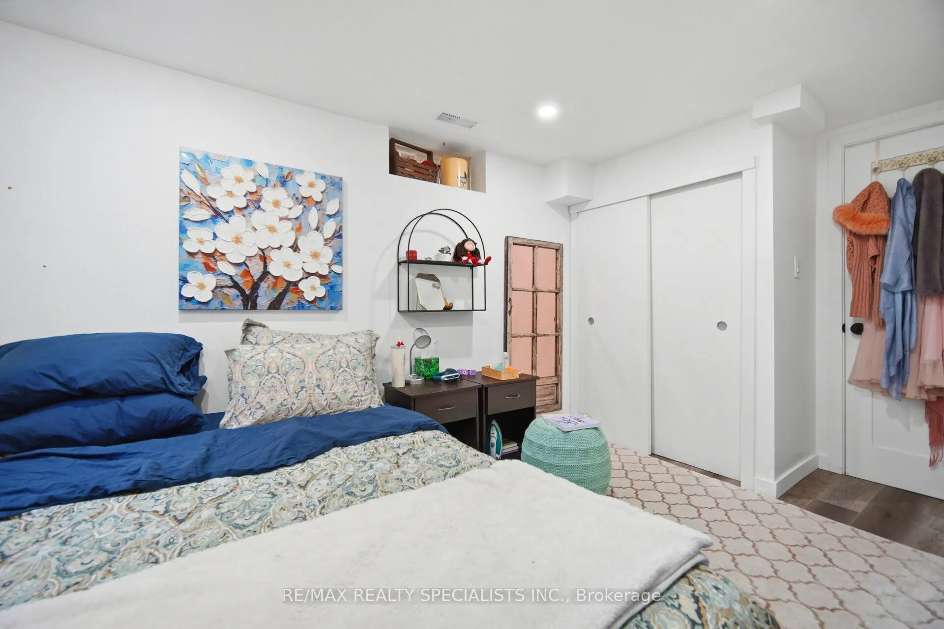 298 South Kingsway