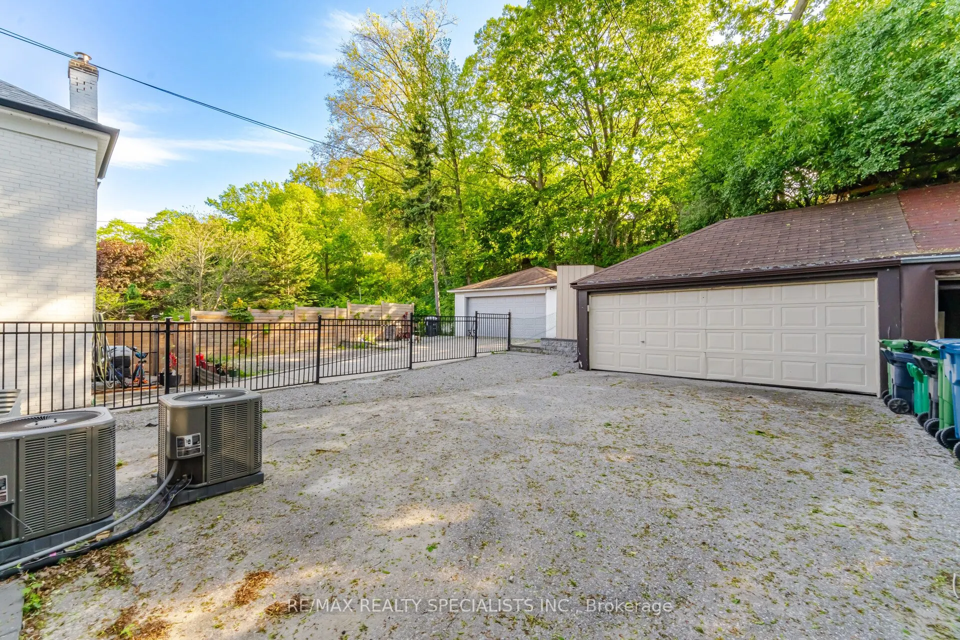298 South Kingsway