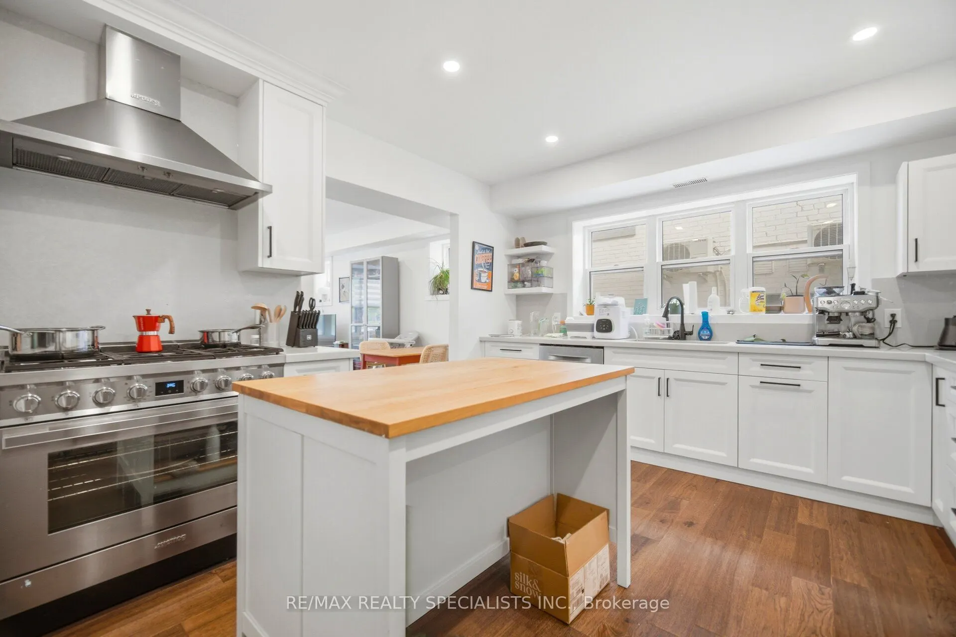 298 South Kingsway