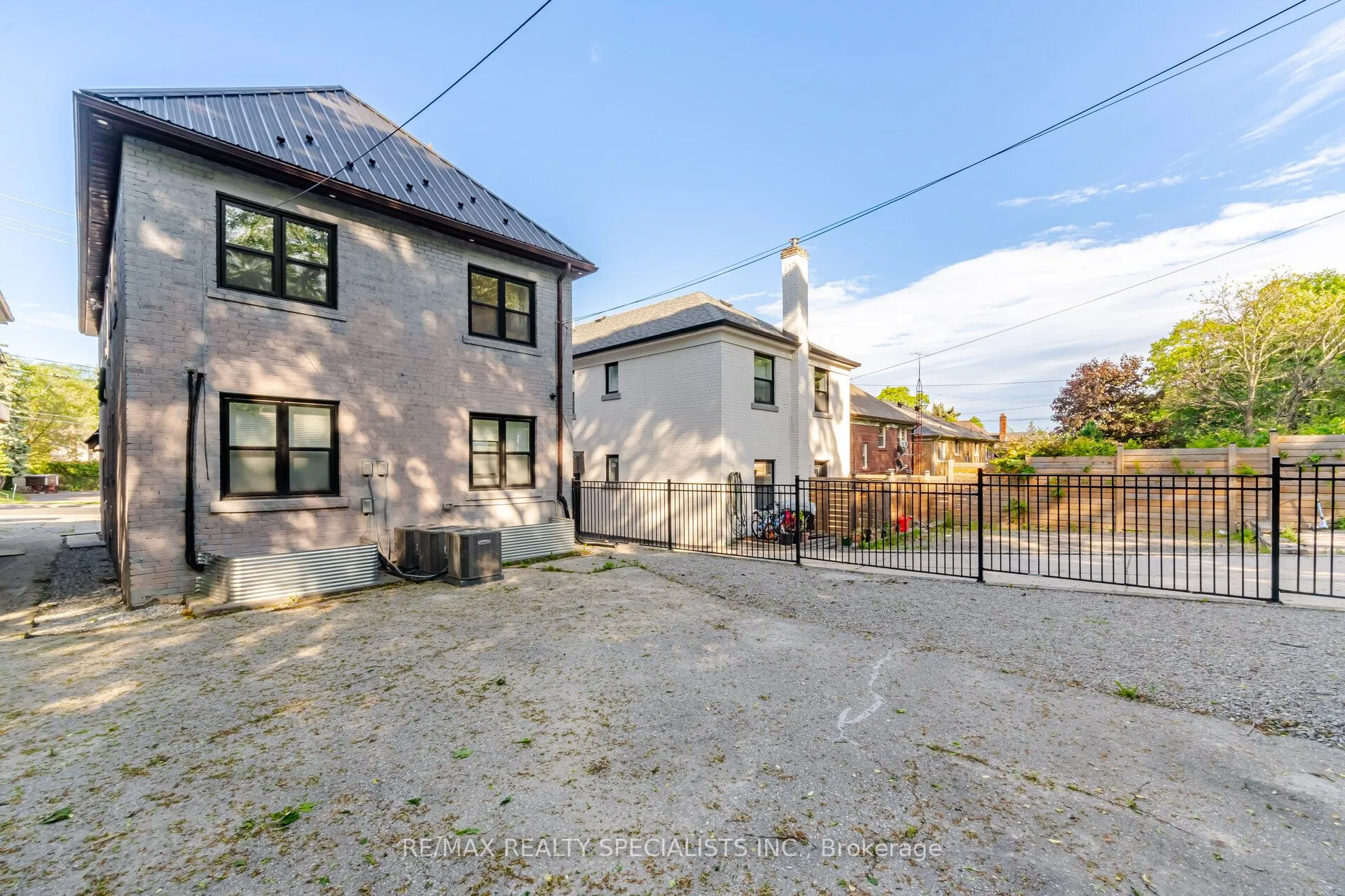 298 South Kingsway