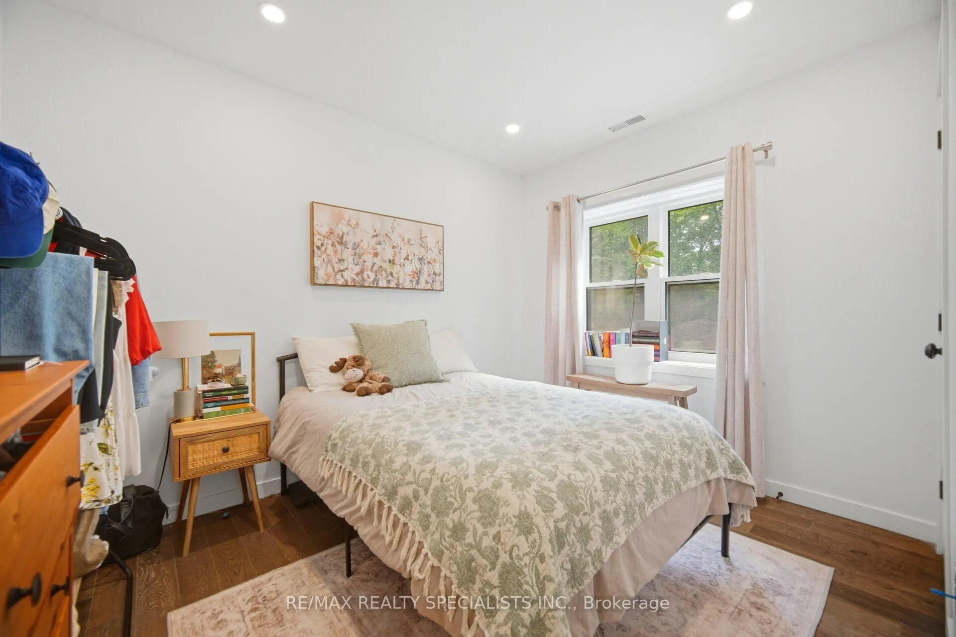 298 South Kingsway