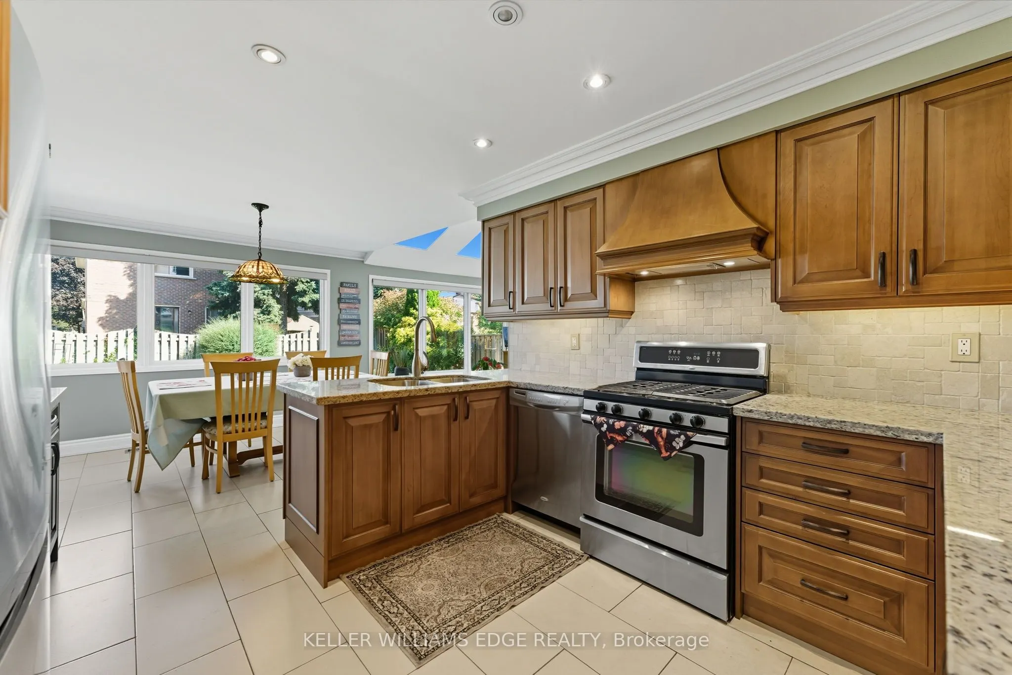 3043 Vanderbilt Road