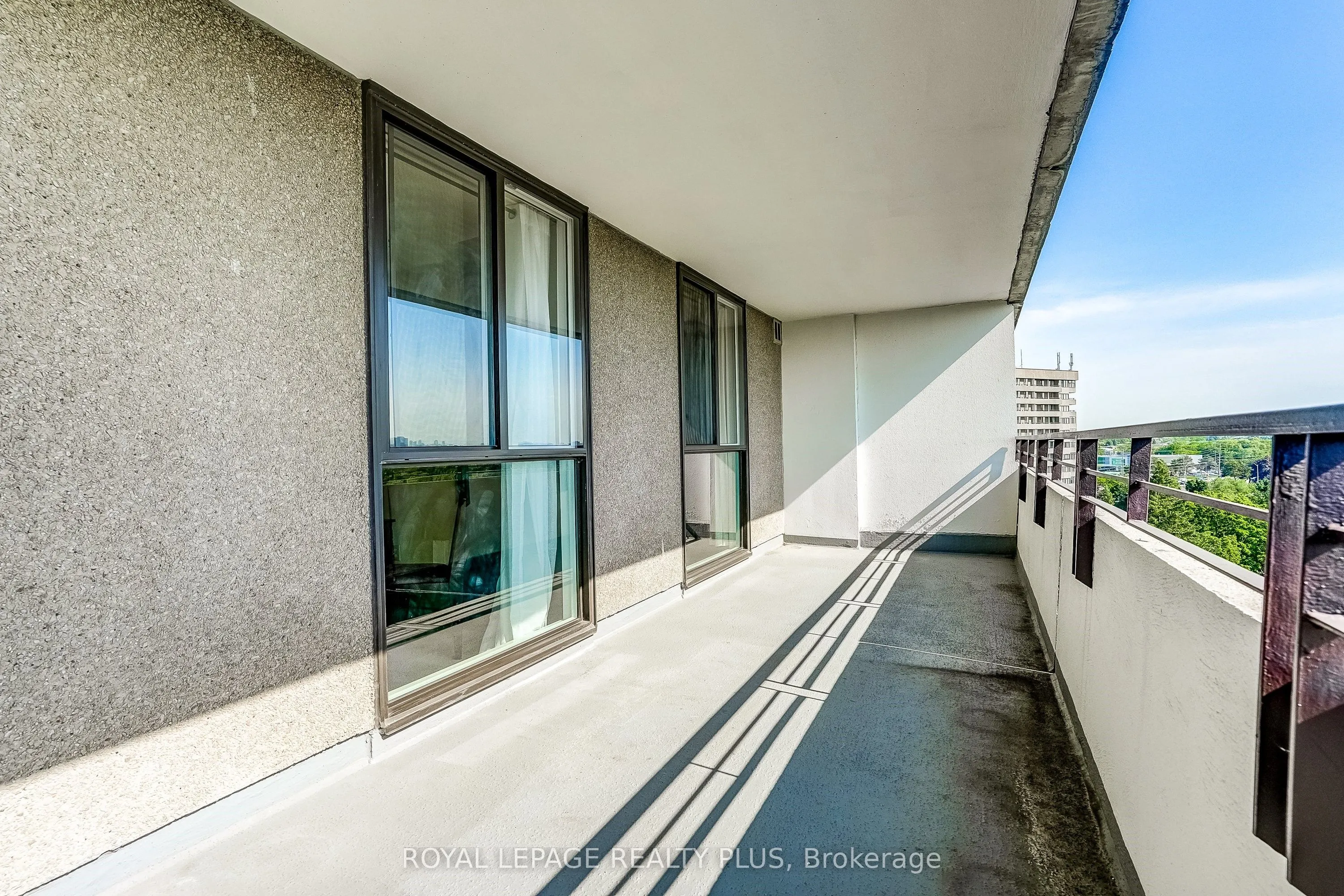 1320 Mississauga Valley Boulevard #906
