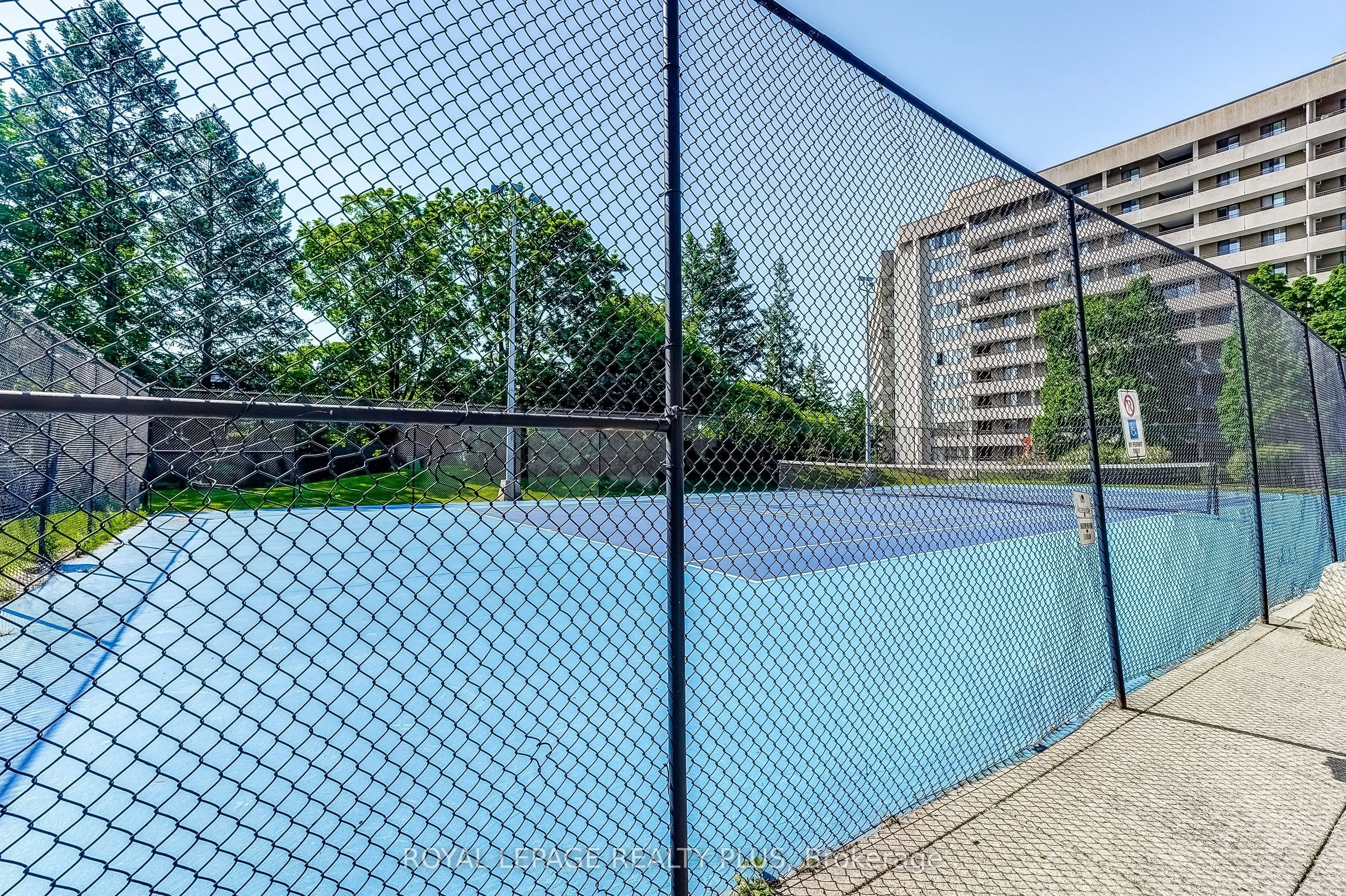 1320 Mississauga Valley Boulevard #906