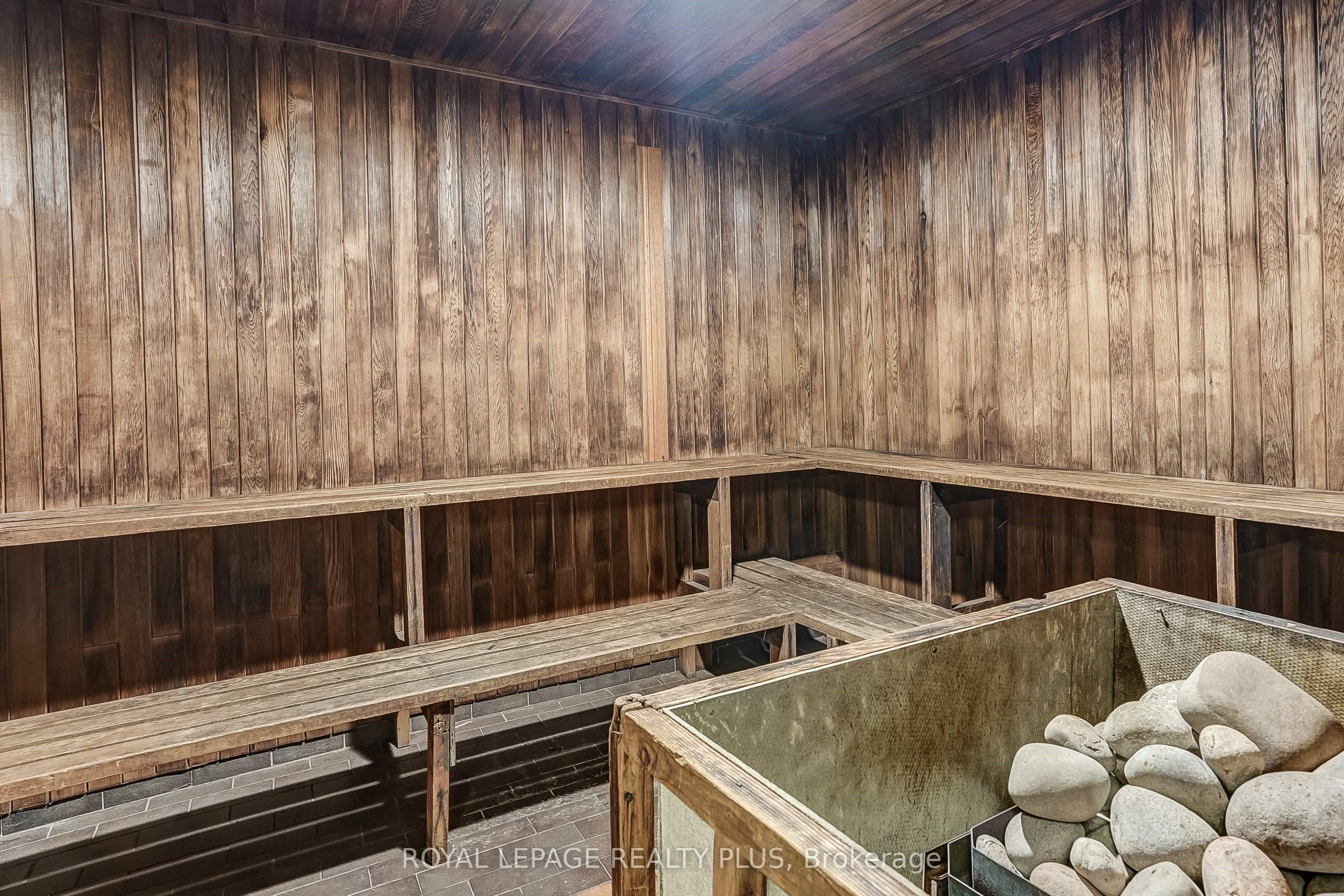 1320 Mississauga Valley Boulevard #906