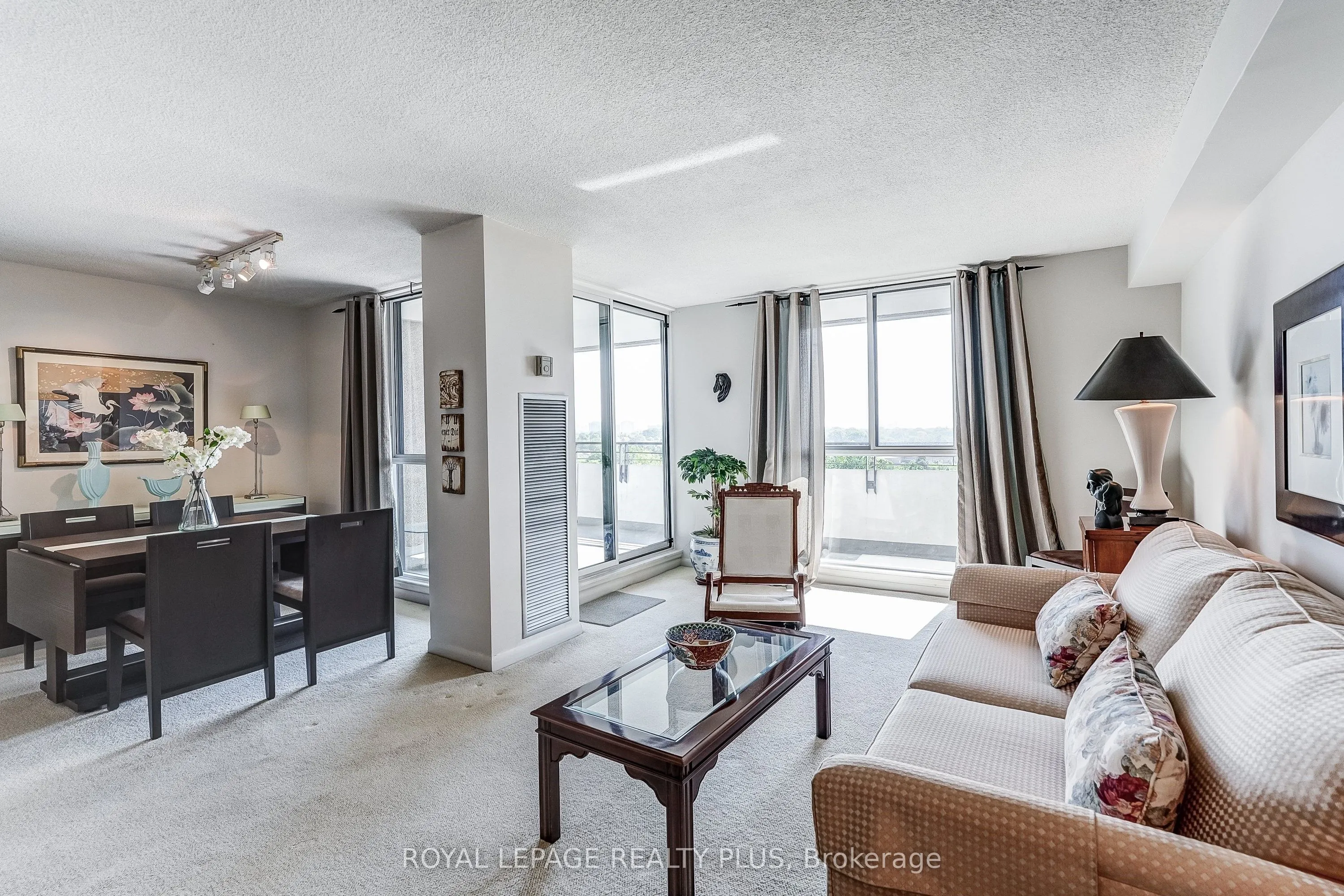 1320 Mississauga Valley Boulevard #906
