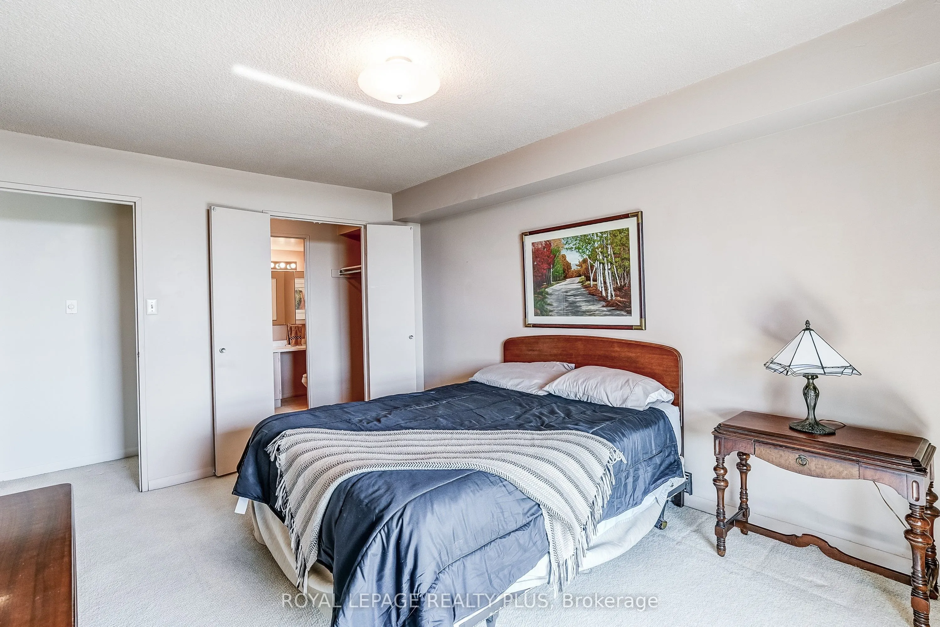 1320 Mississauga Valley Boulevard #906