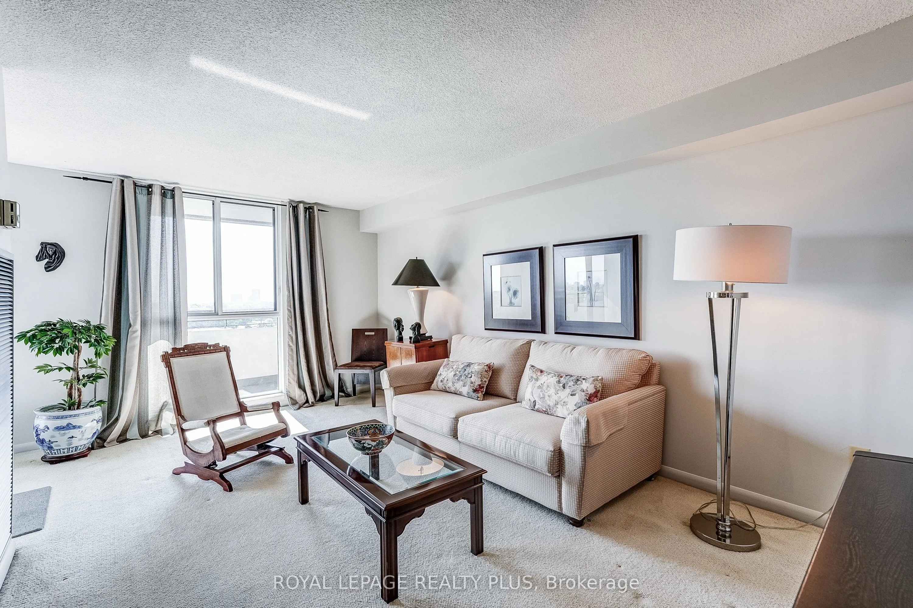 1320 Mississauga Valley Boulevard #906
