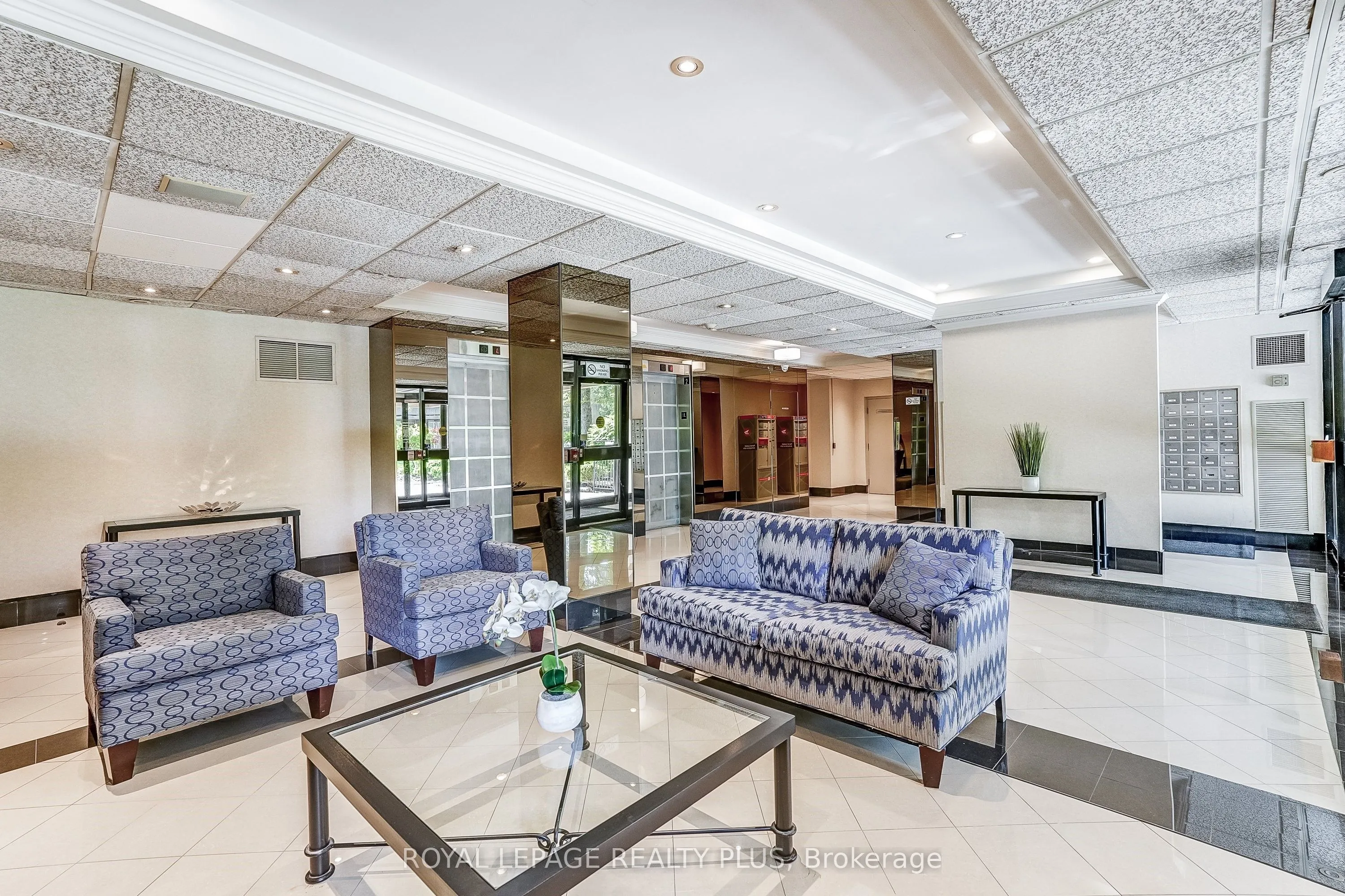 1320 Mississauga Valley Boulevard #906