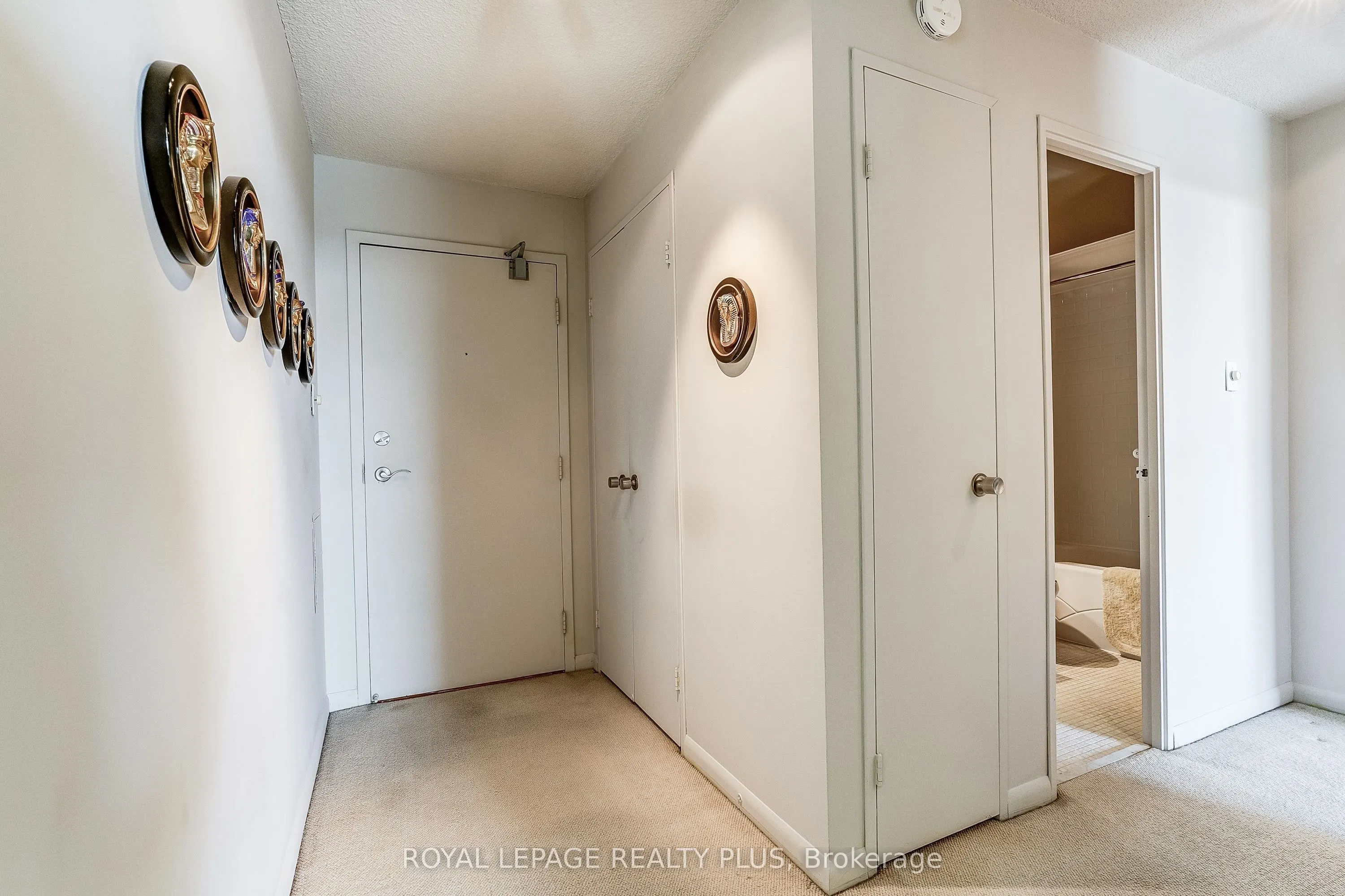 1320 Mississauga Valley Boulevard #906