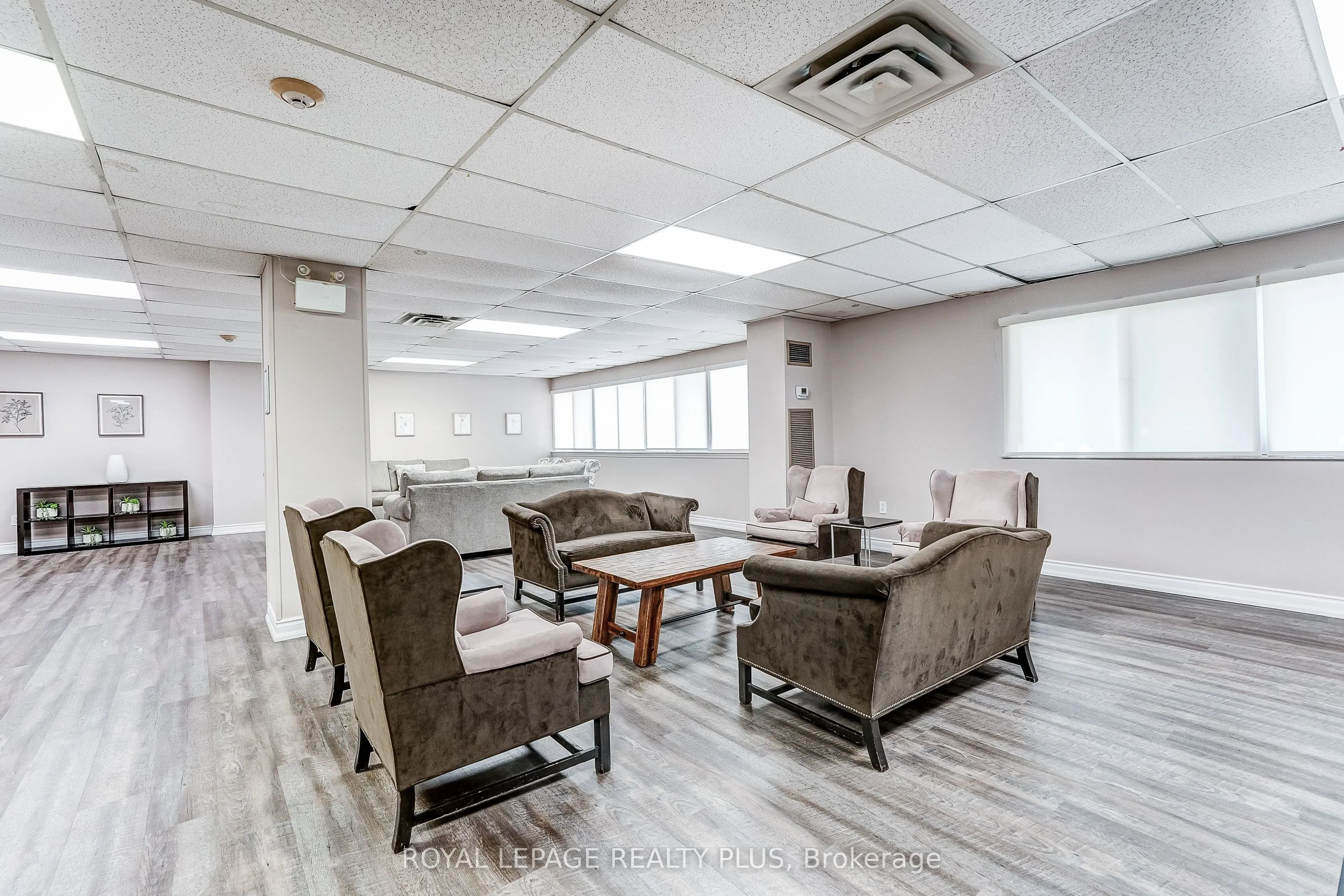 1320 Mississauga Valley Boulevard #906