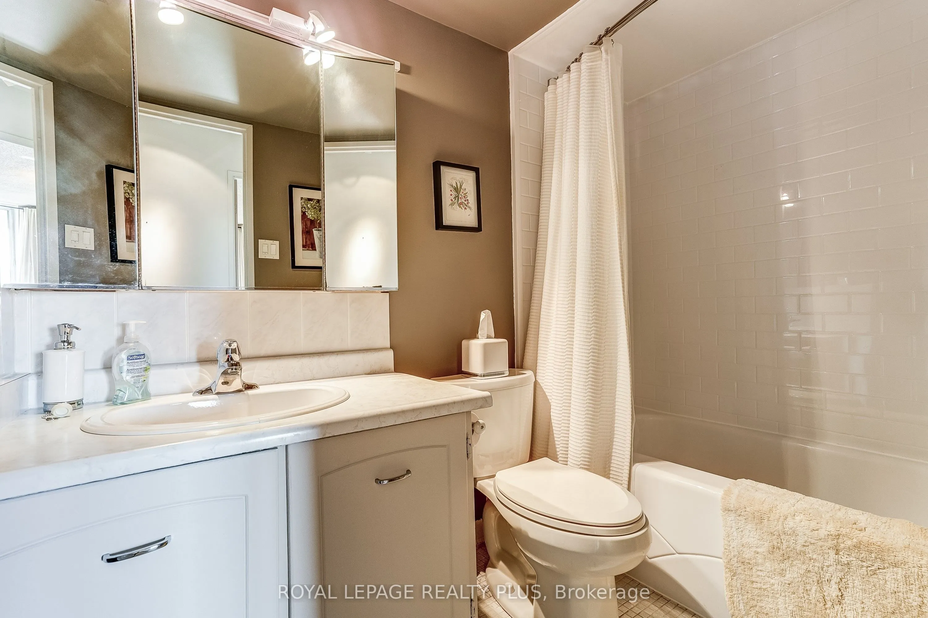 1320 Mississauga Valley Boulevard #906