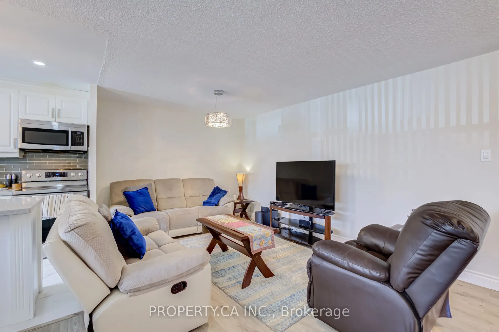 966 Inverhouse Drive #109