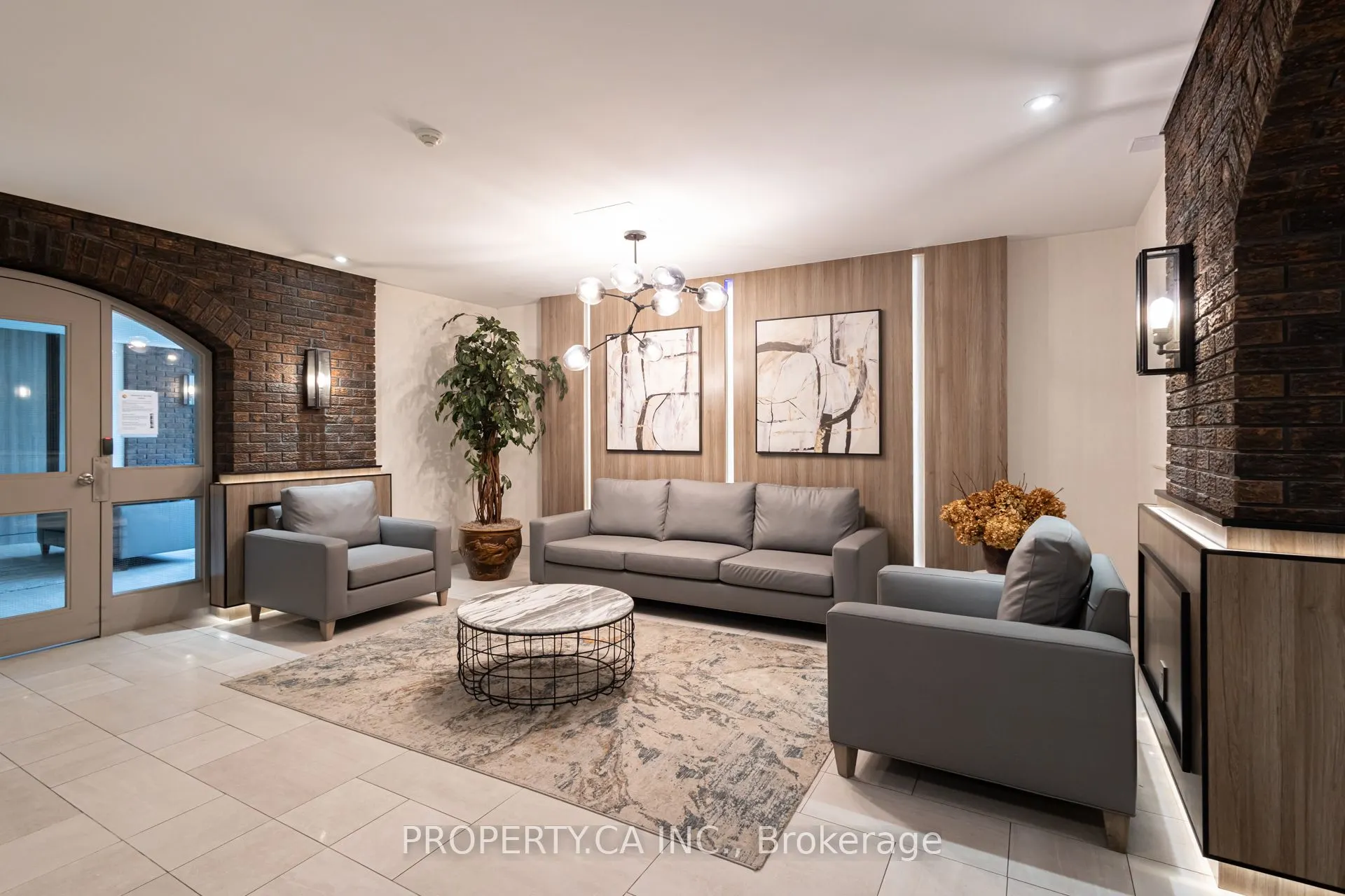 966 Inverhouse Drive #109