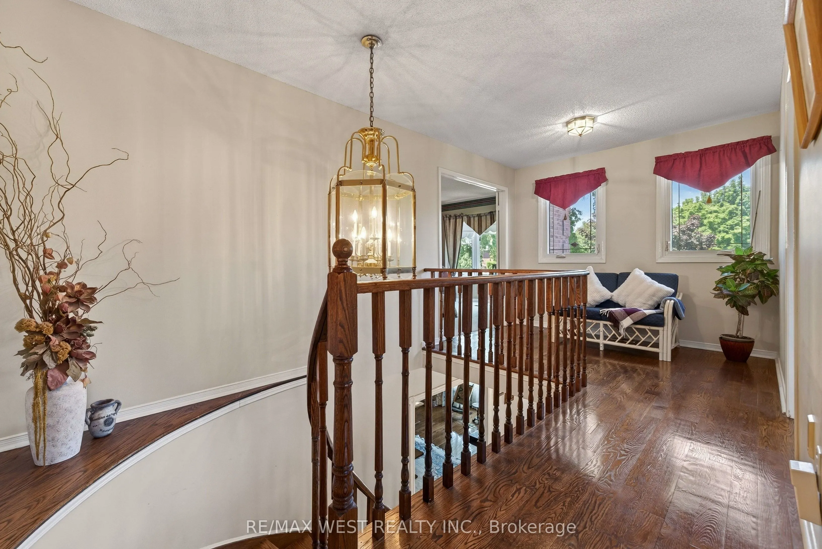 88 Palomino Drive