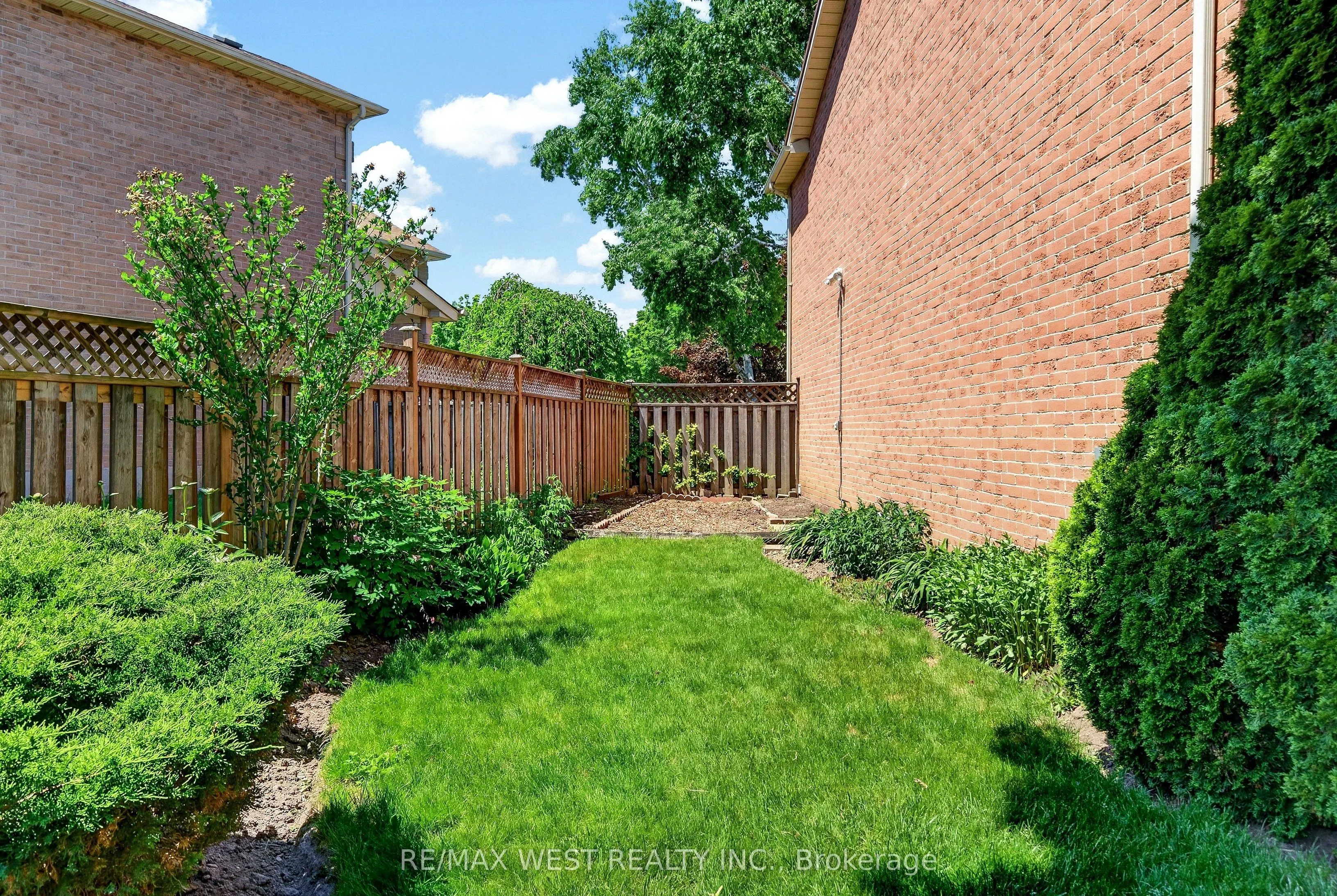 88 Palomino Drive