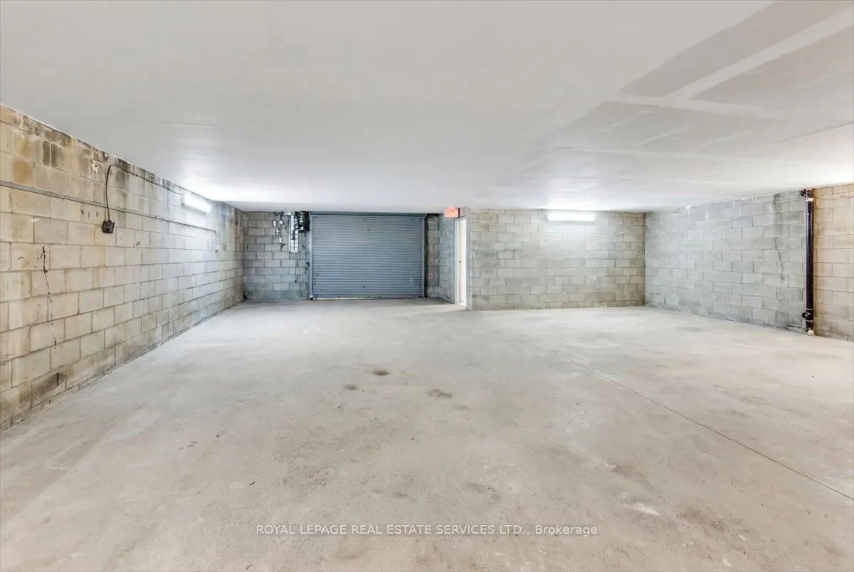 2547A Eglinton Avenue W