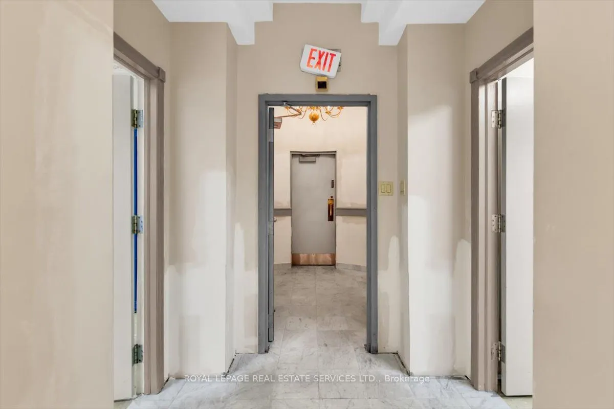 2547A Eglinton Avenue W