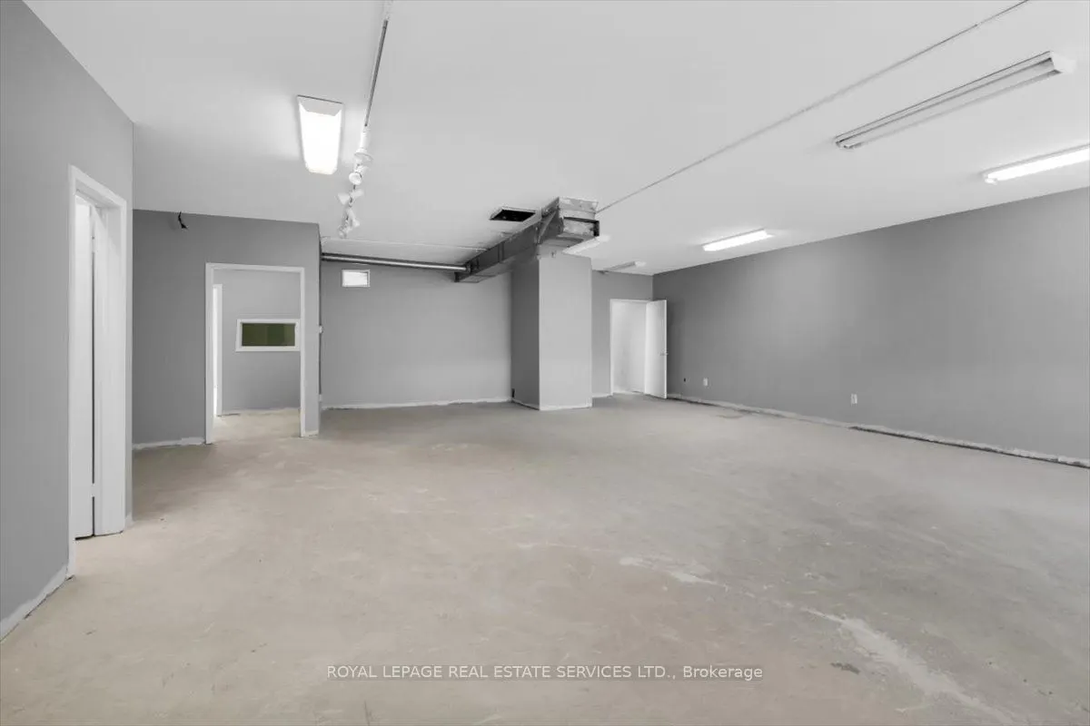 2547A Eglinton Avenue W