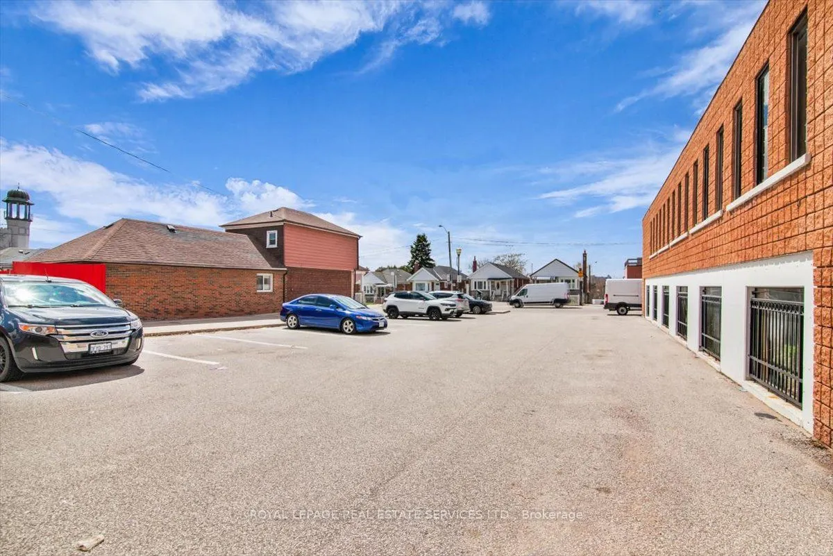2547A Eglinton Avenue W