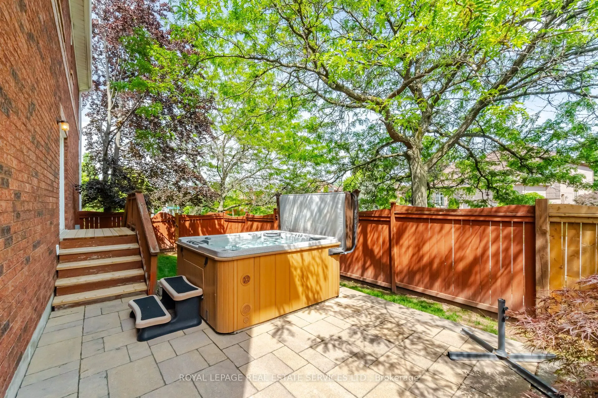1600 Glenvista Drive