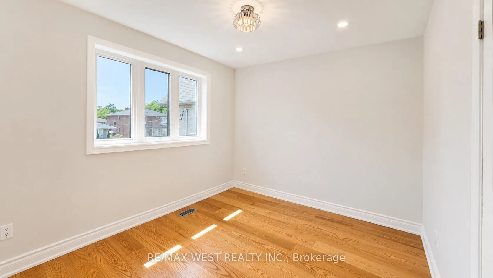 65 Foch Avenue