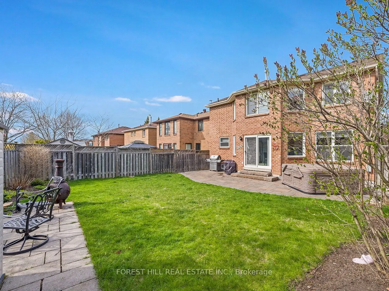 4174 Rossland Crescent
