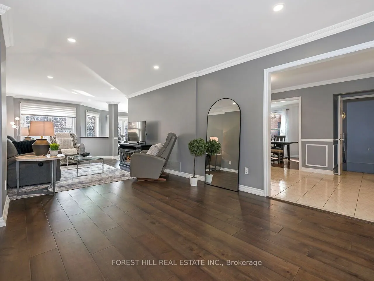 4174 Rossland Crescent
