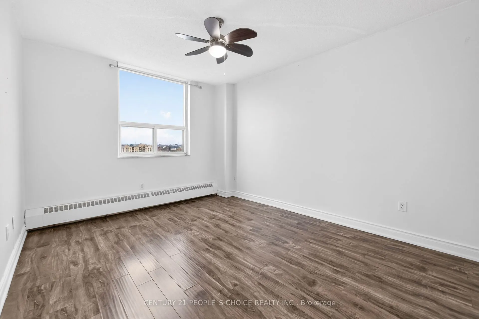 3390 Weston Road #902