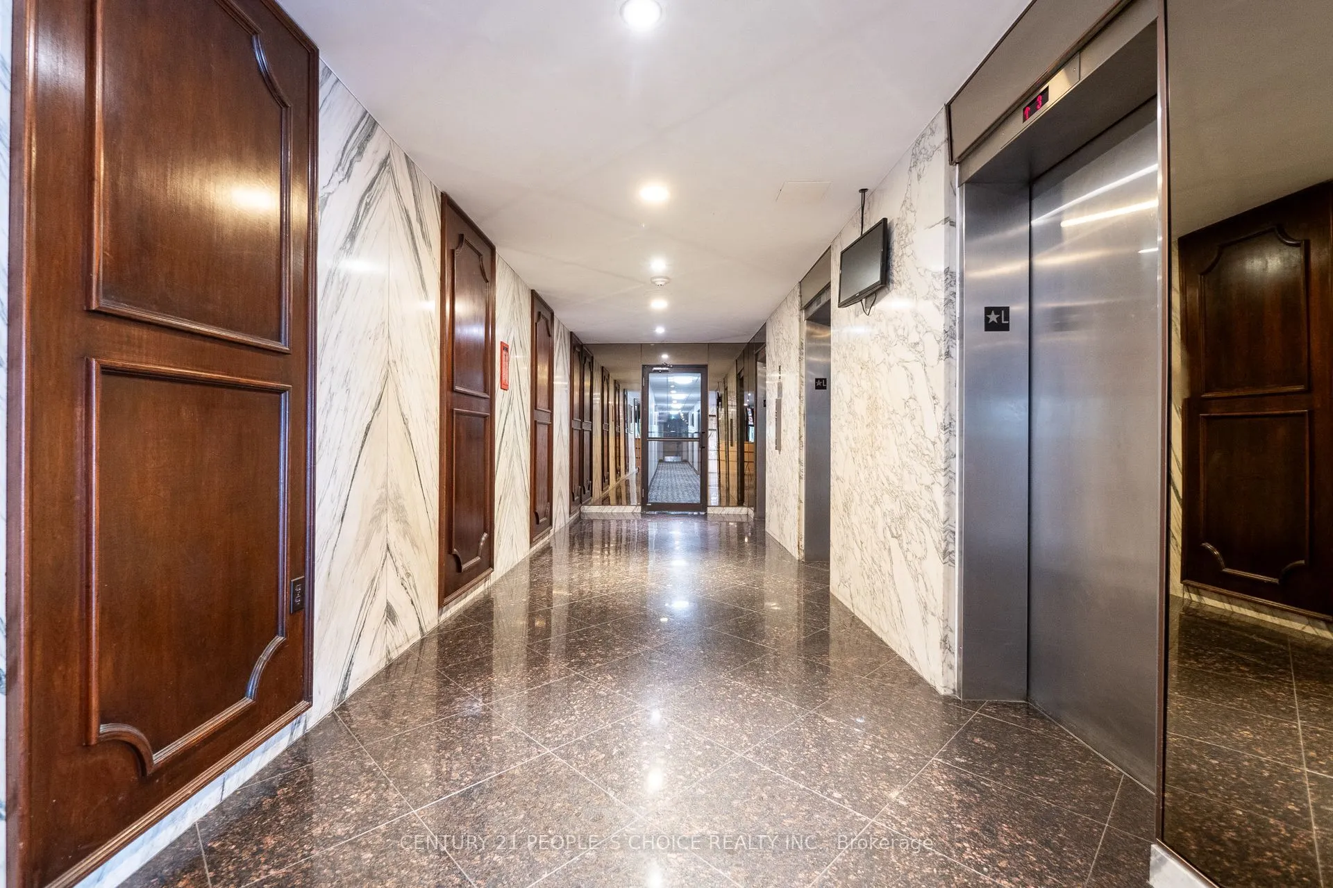 3390 Weston Road #902