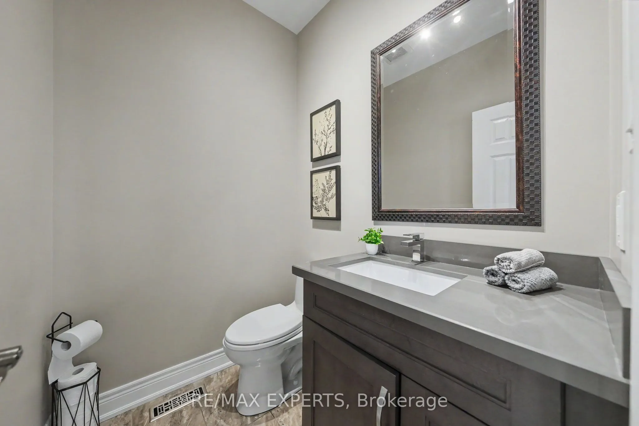 2 Ironhorse Crescent