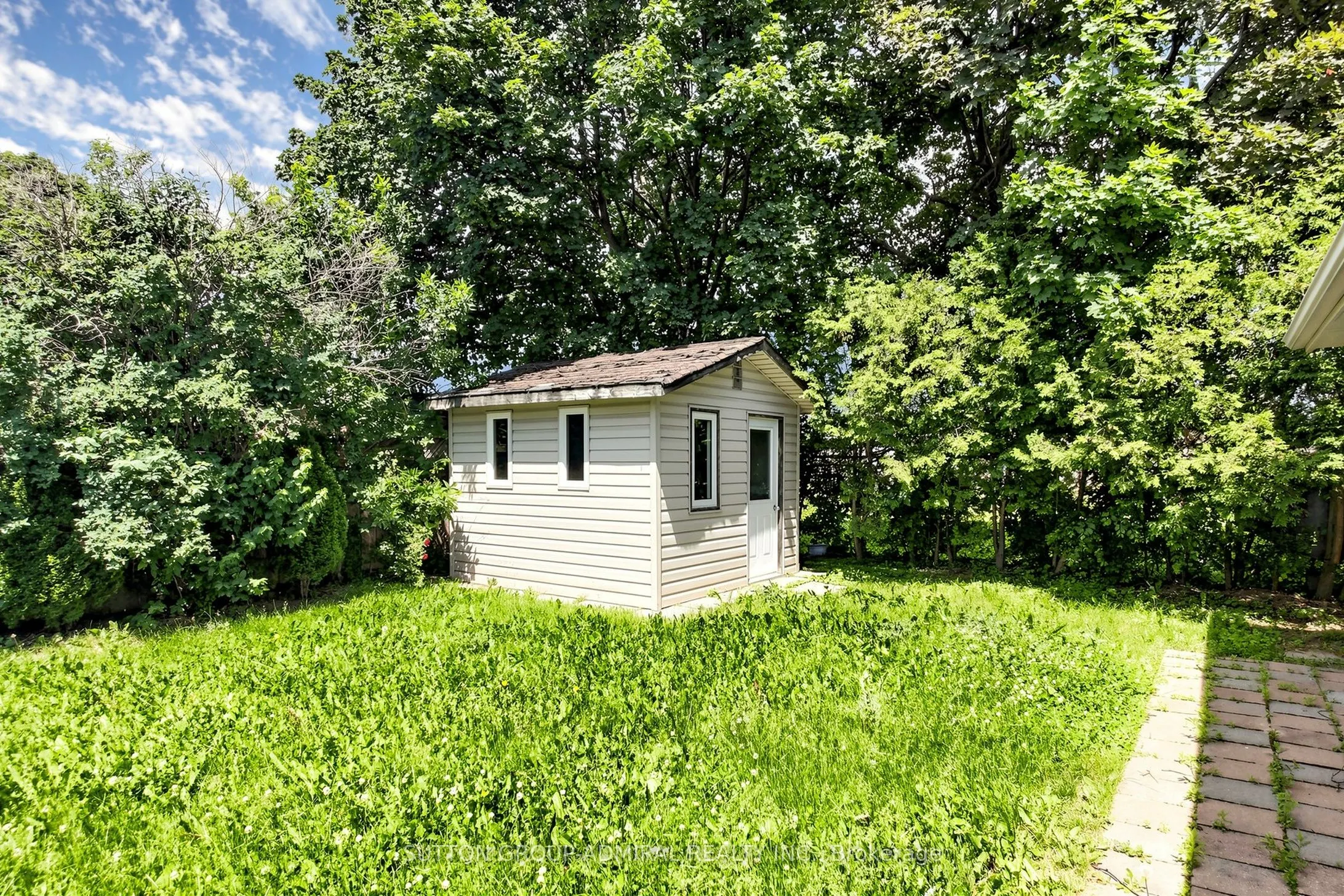 34 Paragon Road